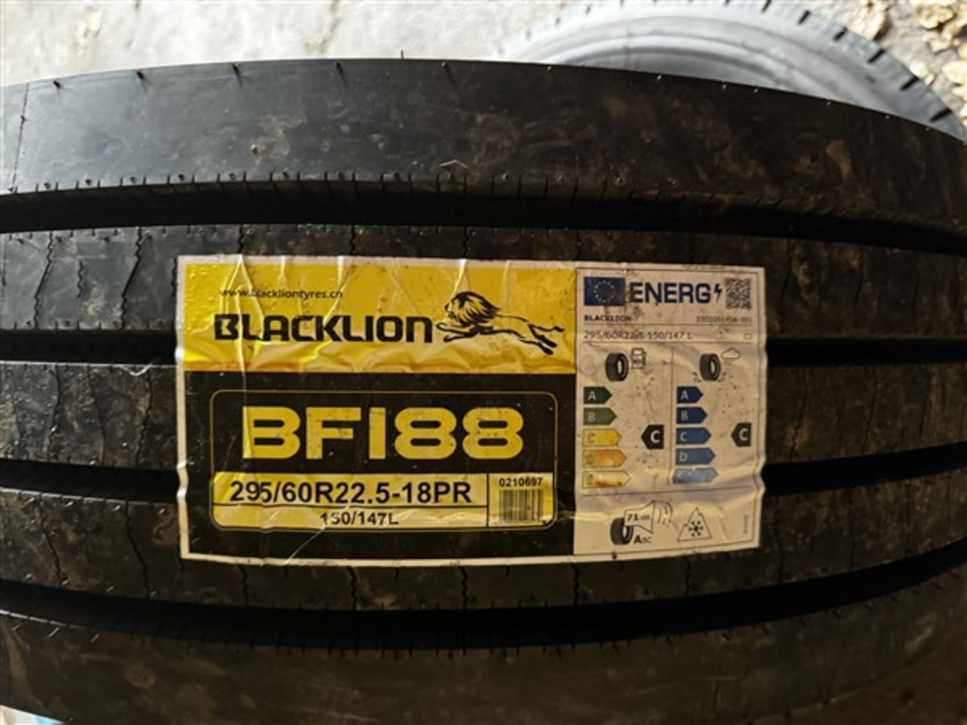 x1 BlackLion BF188 Tyre Size: 295/60 R 22.5 & x1 Fullrun TB755 Tyre Size: 315/70 R 22.5 *N.B. This - Image 2 of 3