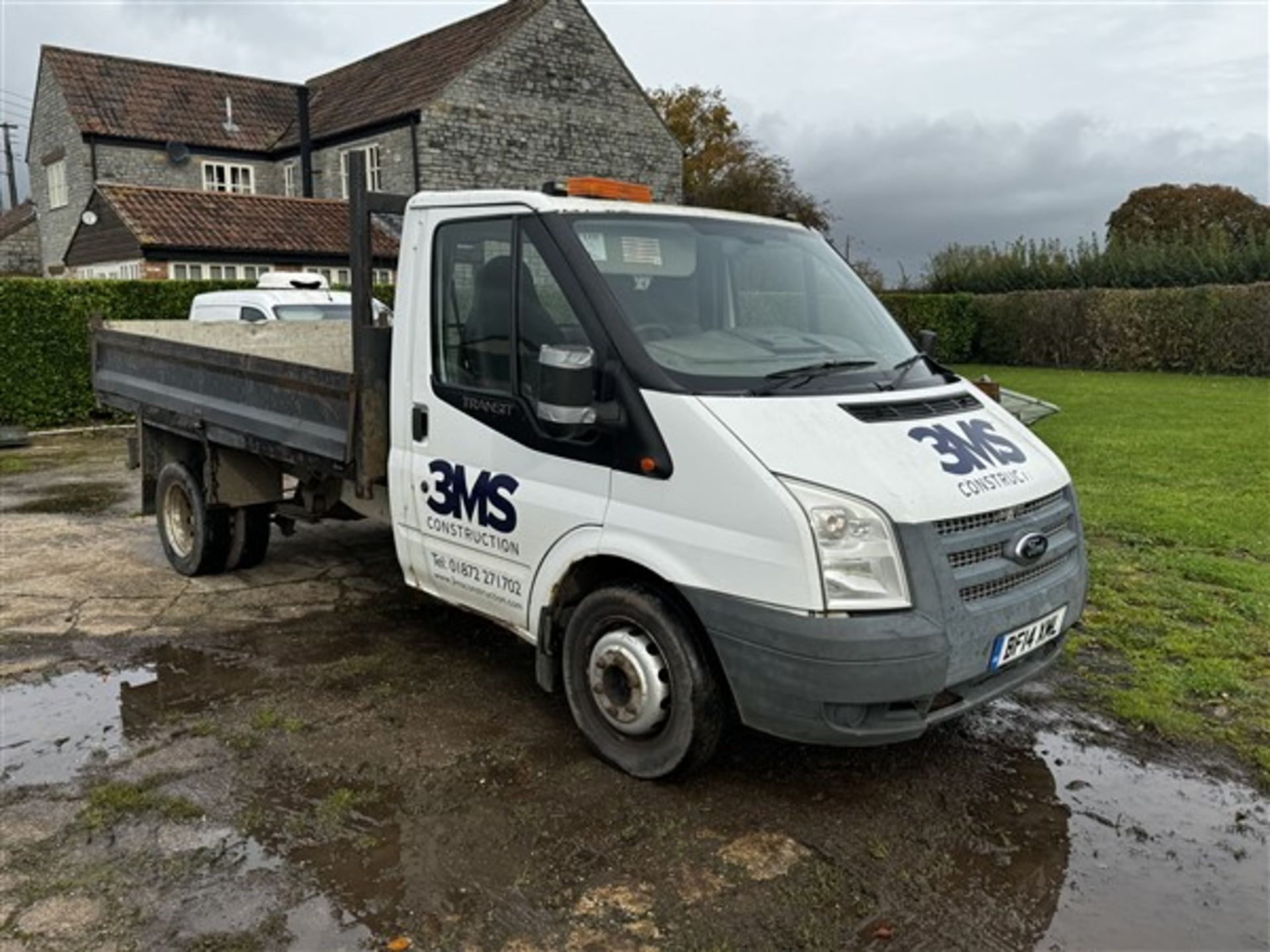 Ford Transit 100 T350 tipper, reg no. BF14 XML mileage 175,023, two keys, V5 - yes Damaged driver - Image 5 of 21