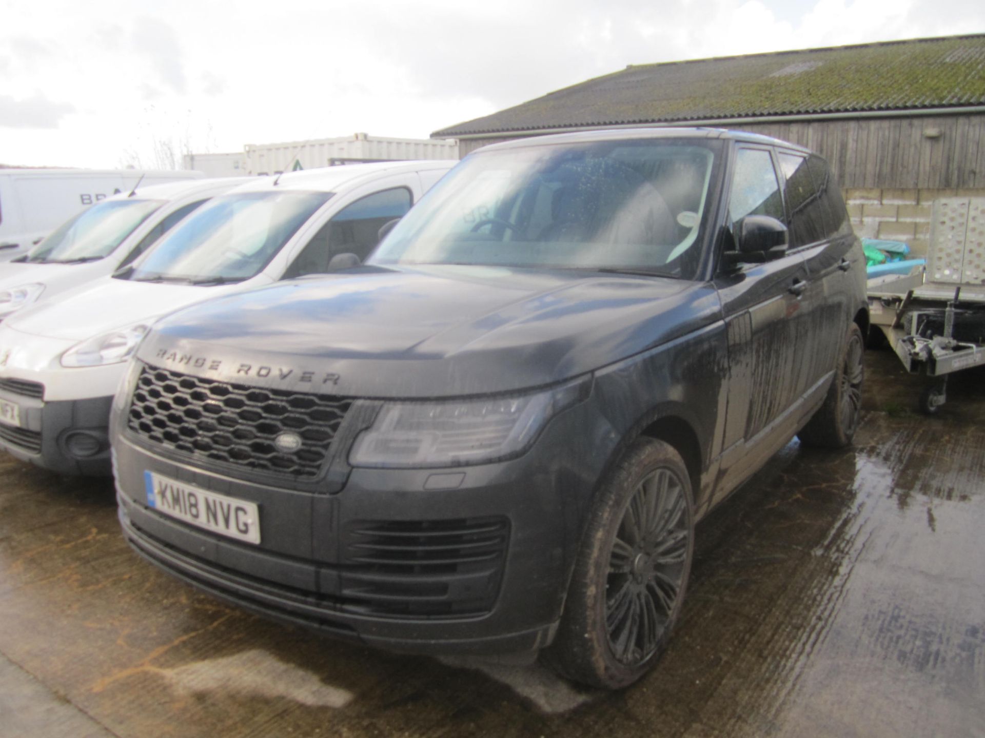 Range Rover 4.4 SDV8 Autobiography 4 door Auto 4WD station wagon, reg no. KM18 NVG, recorded mileage