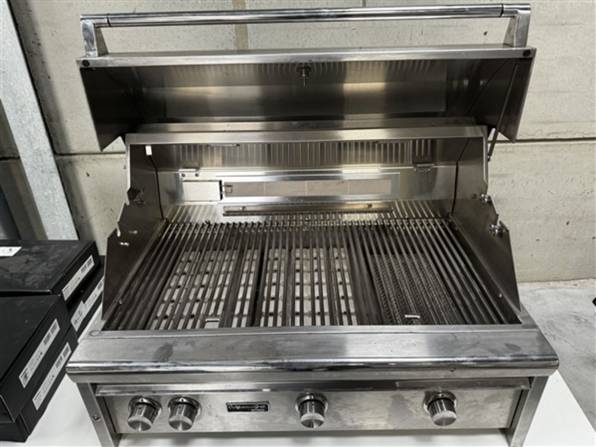 Lynx 'California Grill' gas fired BBQ (working condition unknown, works required) - Image 5 of 6