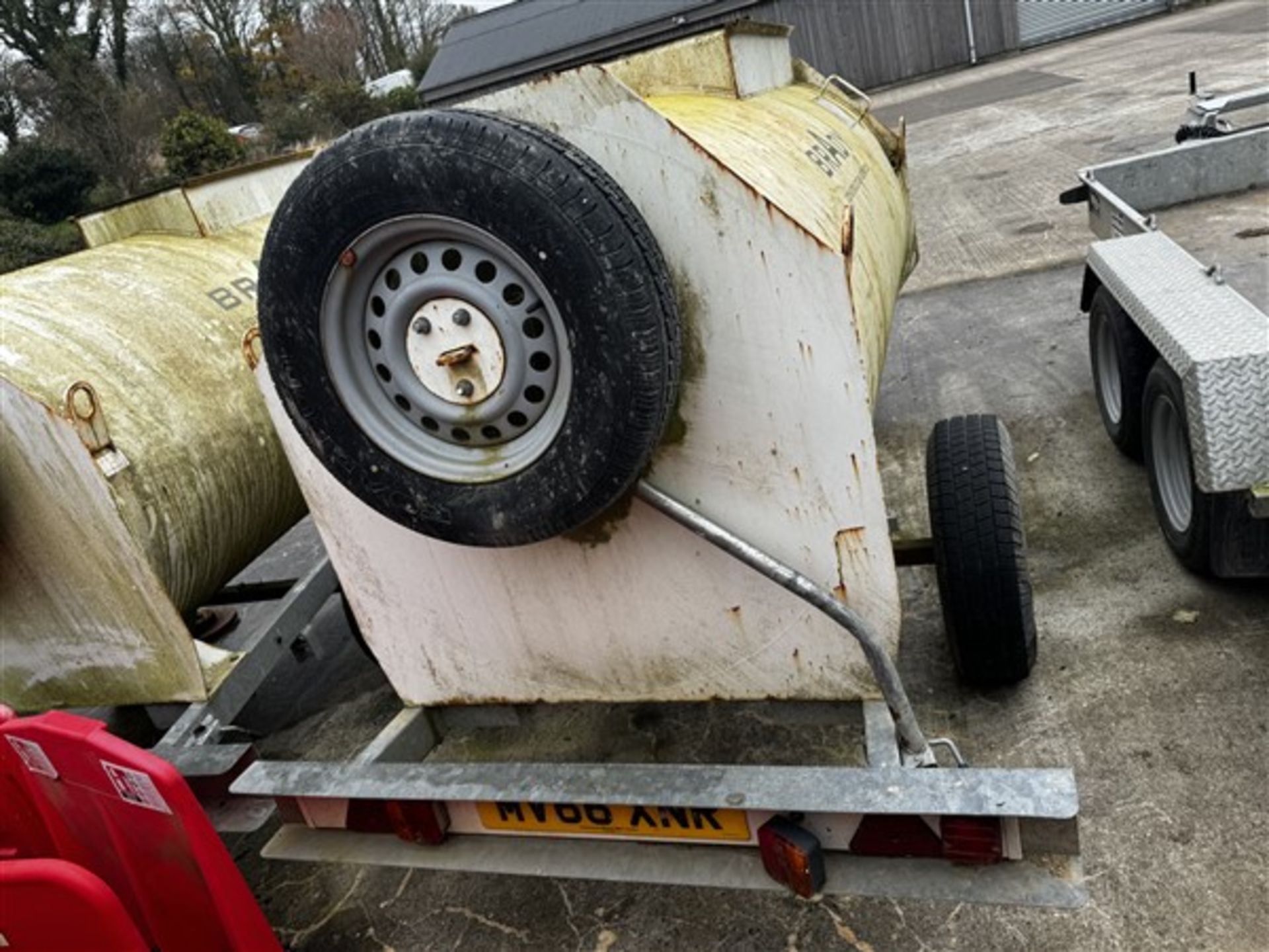 Bowser Supply Bunded Bowser 1000L single axle site bowser trailer, serial no. 7982 - Image 4 of 5