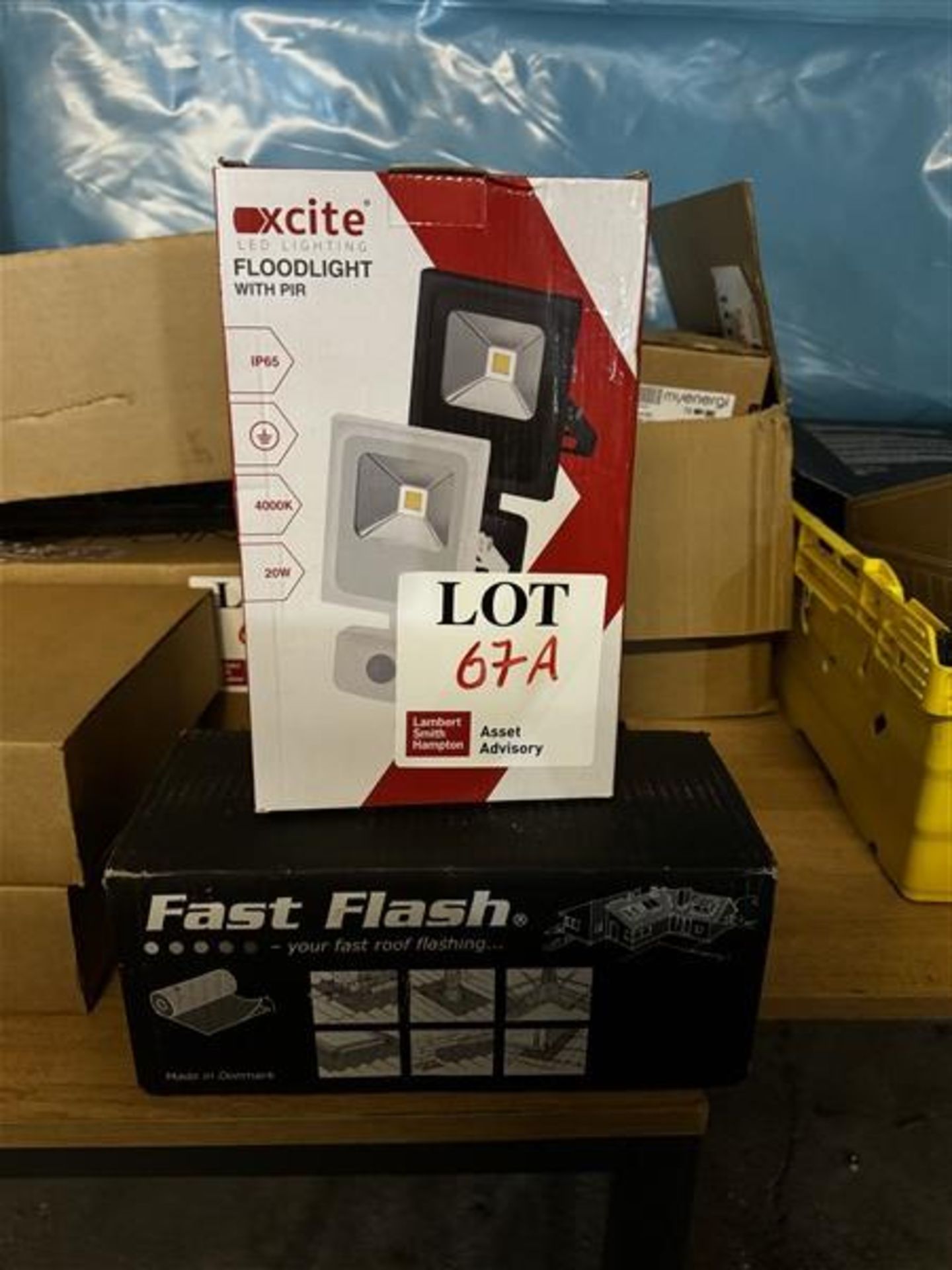Xcite LED floodlight with PIR