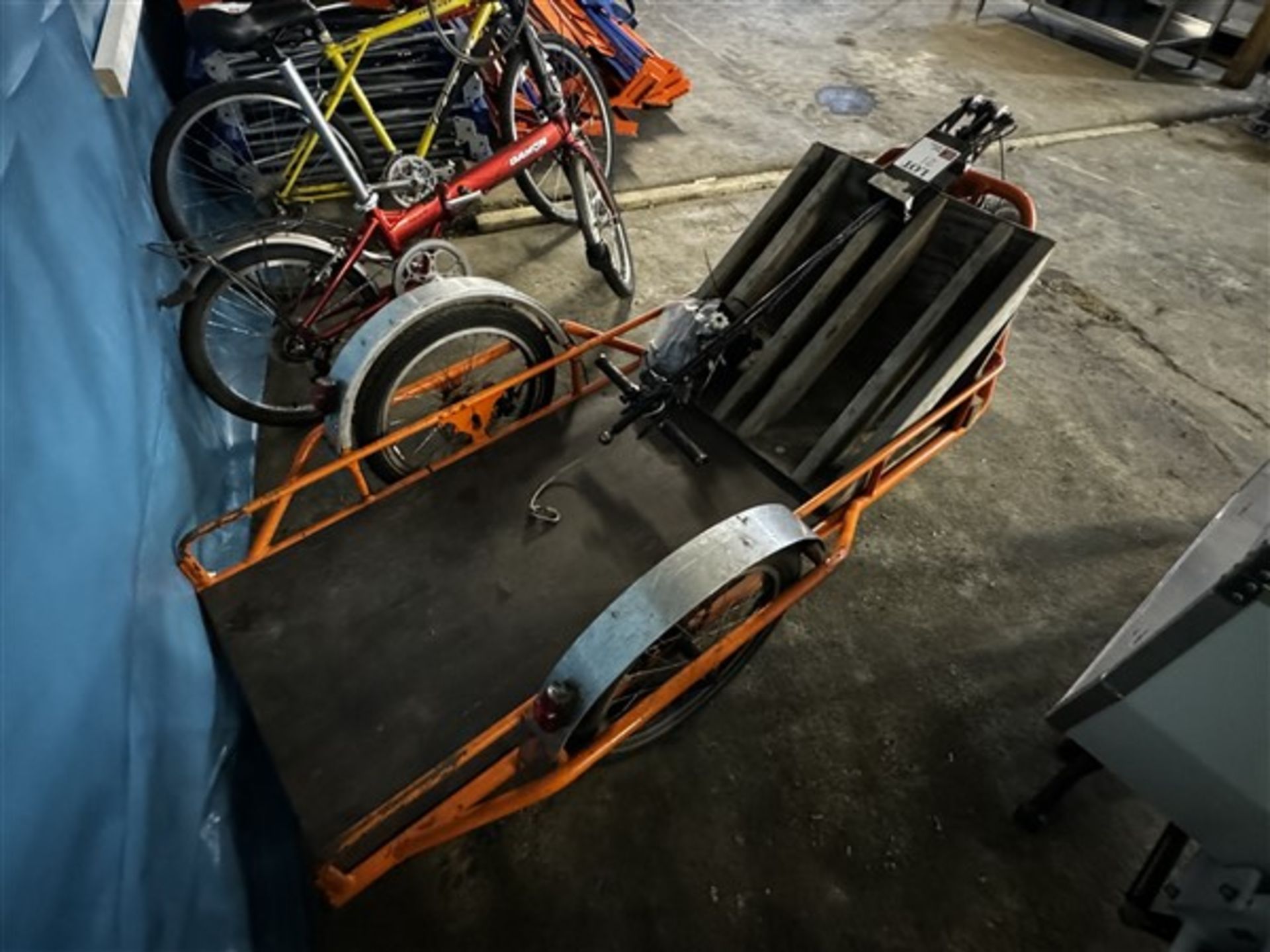 3-wheeled flat bed electric trike bike - Image 3 of 4