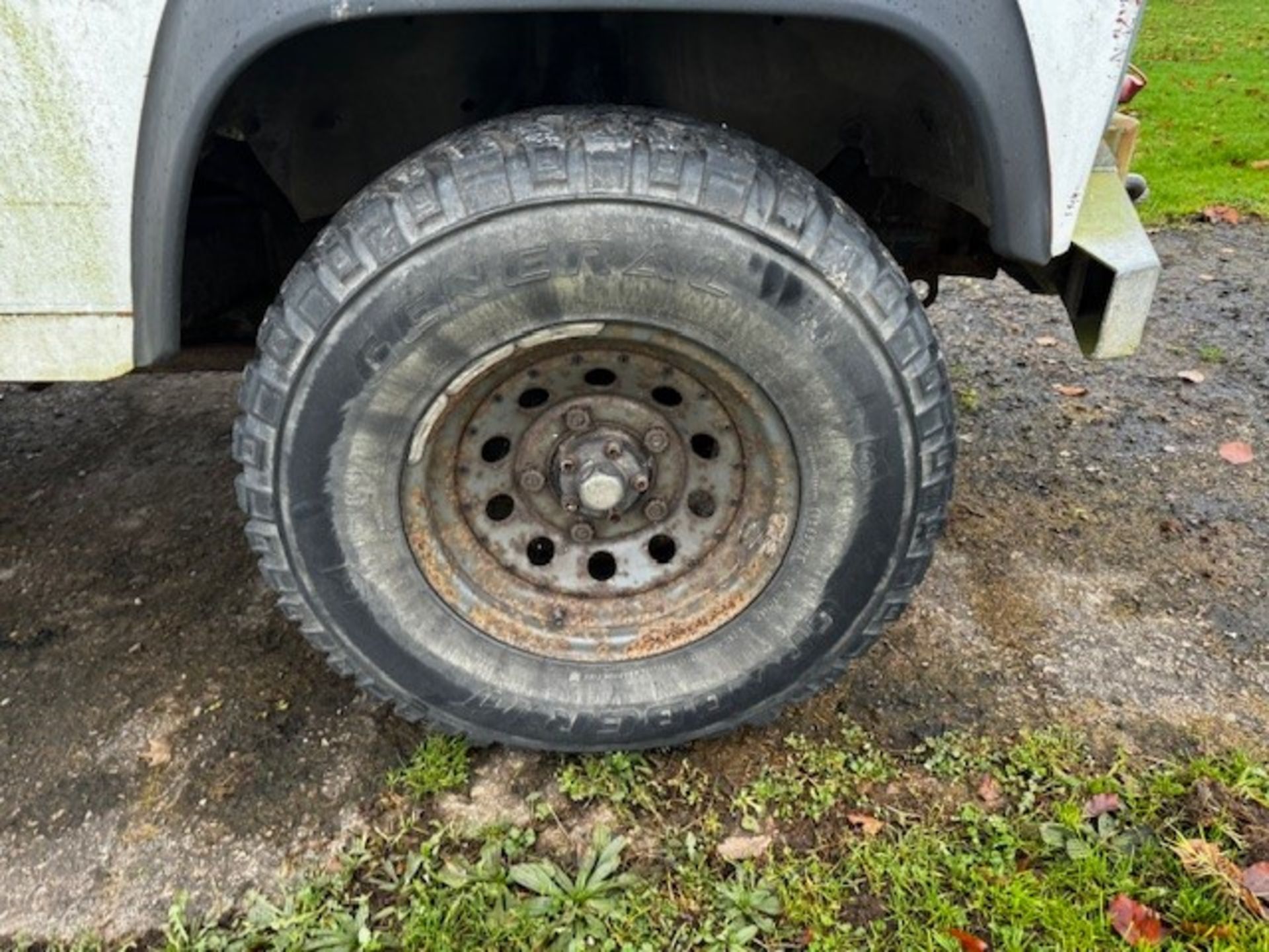 Landrover 110 Defender reg no. FG55 ZRU, recorded mileage 165,441 one key, V5 - No with fitted - Image 16 of 18