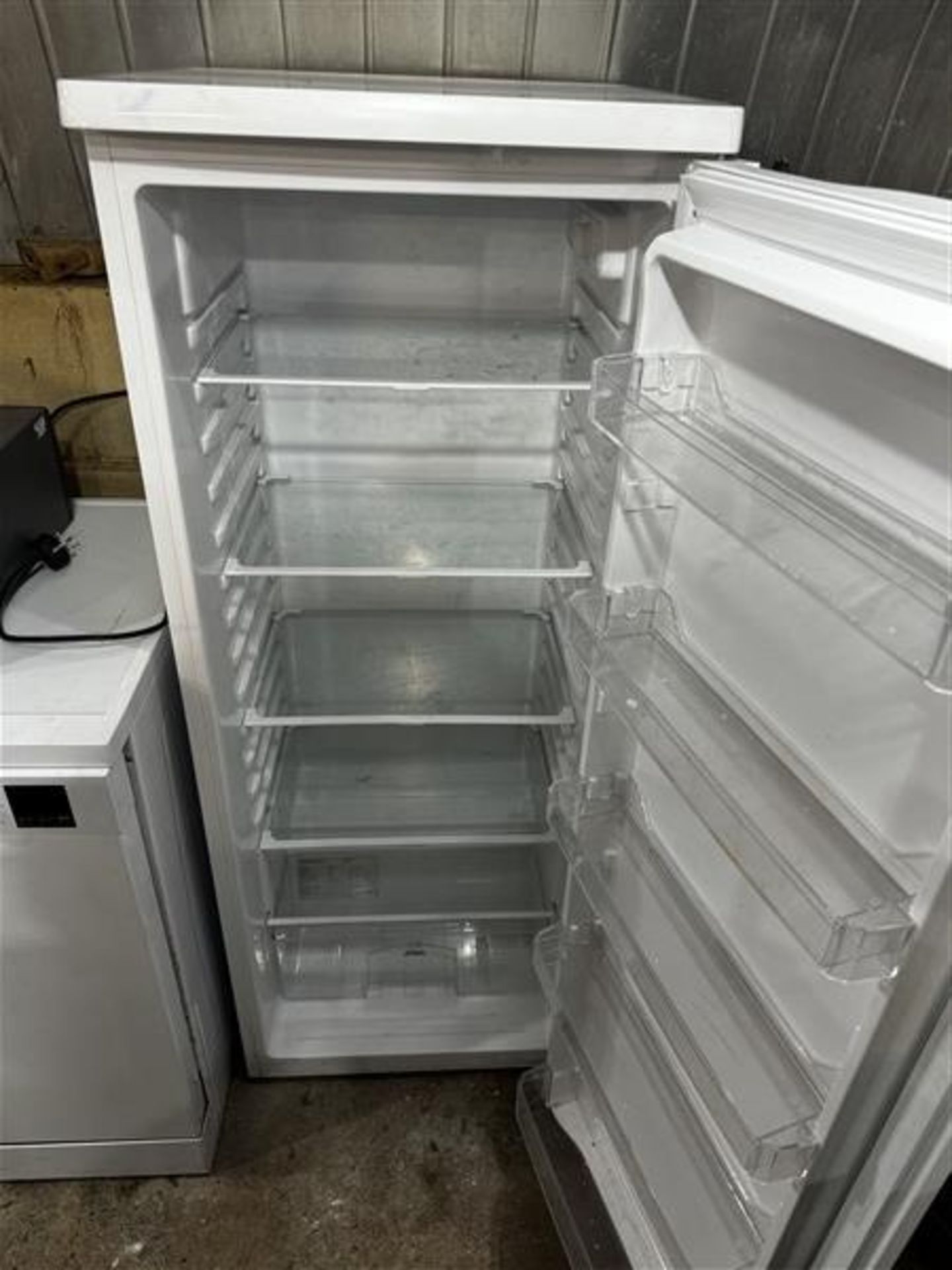 Beko dishwasher, model DVN0SR20W and an unbranded fridge - Image 3 of 6