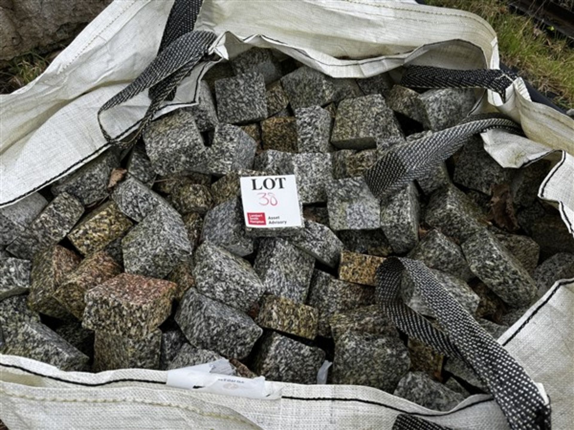 Two tonne bags of assorted granite blocks - Image 2 of 4