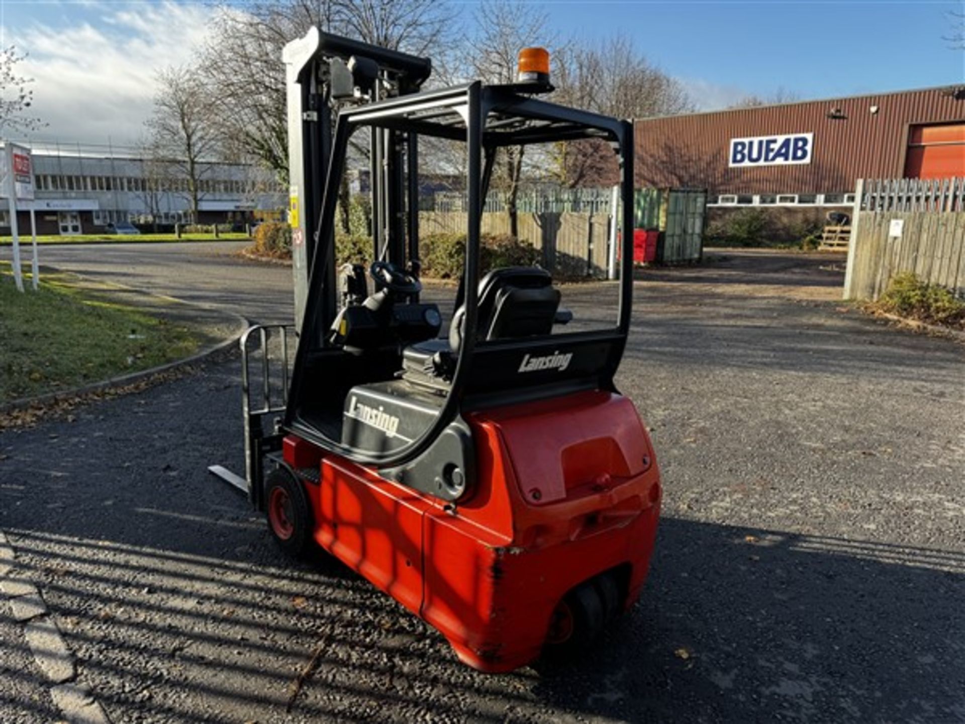 Linde Lansing E16-02 electric forklift 4.5m, 1600kg, serial no. H2X335N00157 (2002), service due - Image 4 of 17