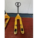 Unbranded pallet truck, 2500kg