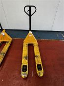 Unbranded pallet truck, 2500kg