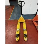 Unbranded pallet truck, 2500kg