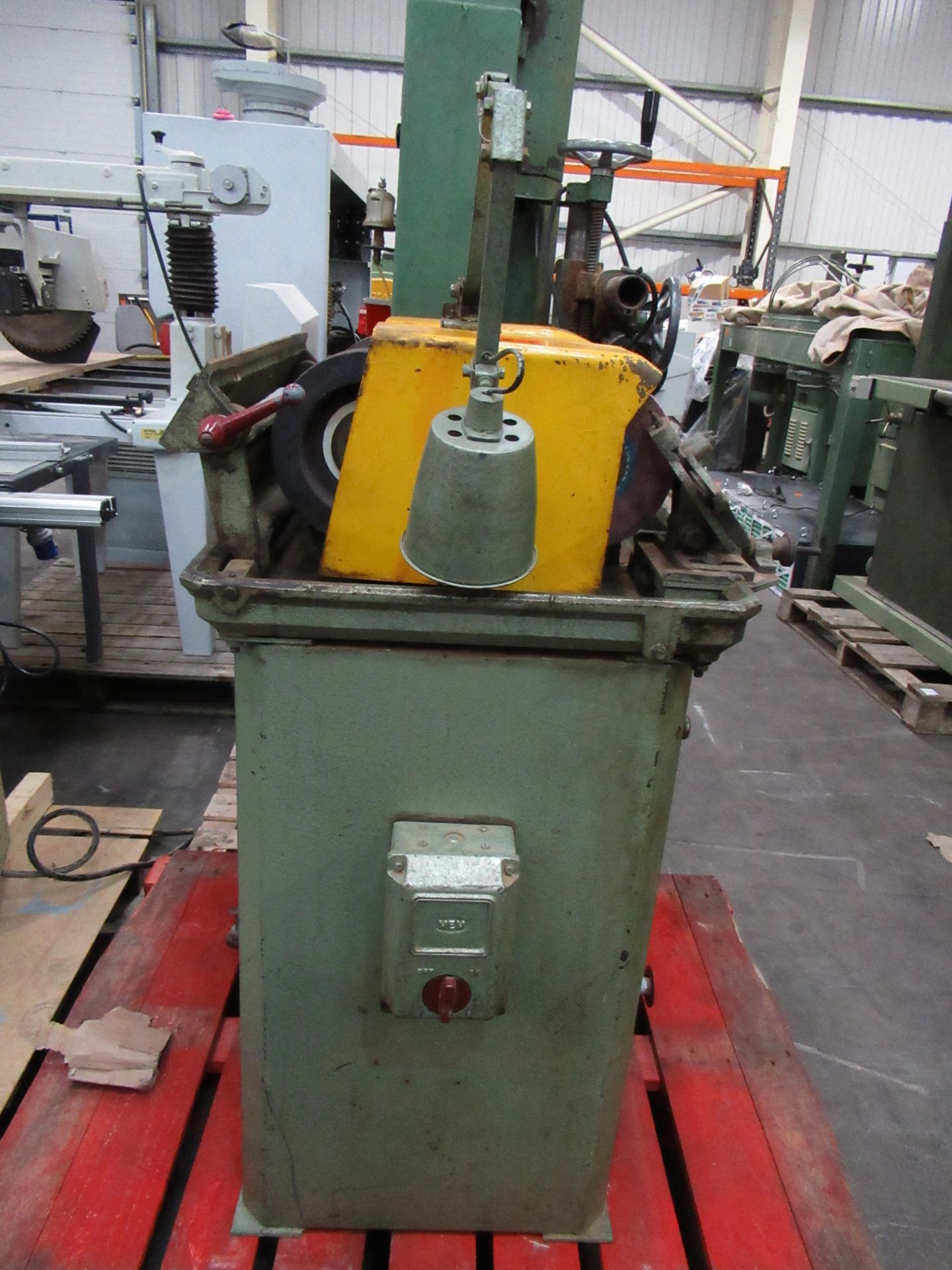 A Wadkin Bursgreen tool sharpener/ grinding machine - Image 5 of 10