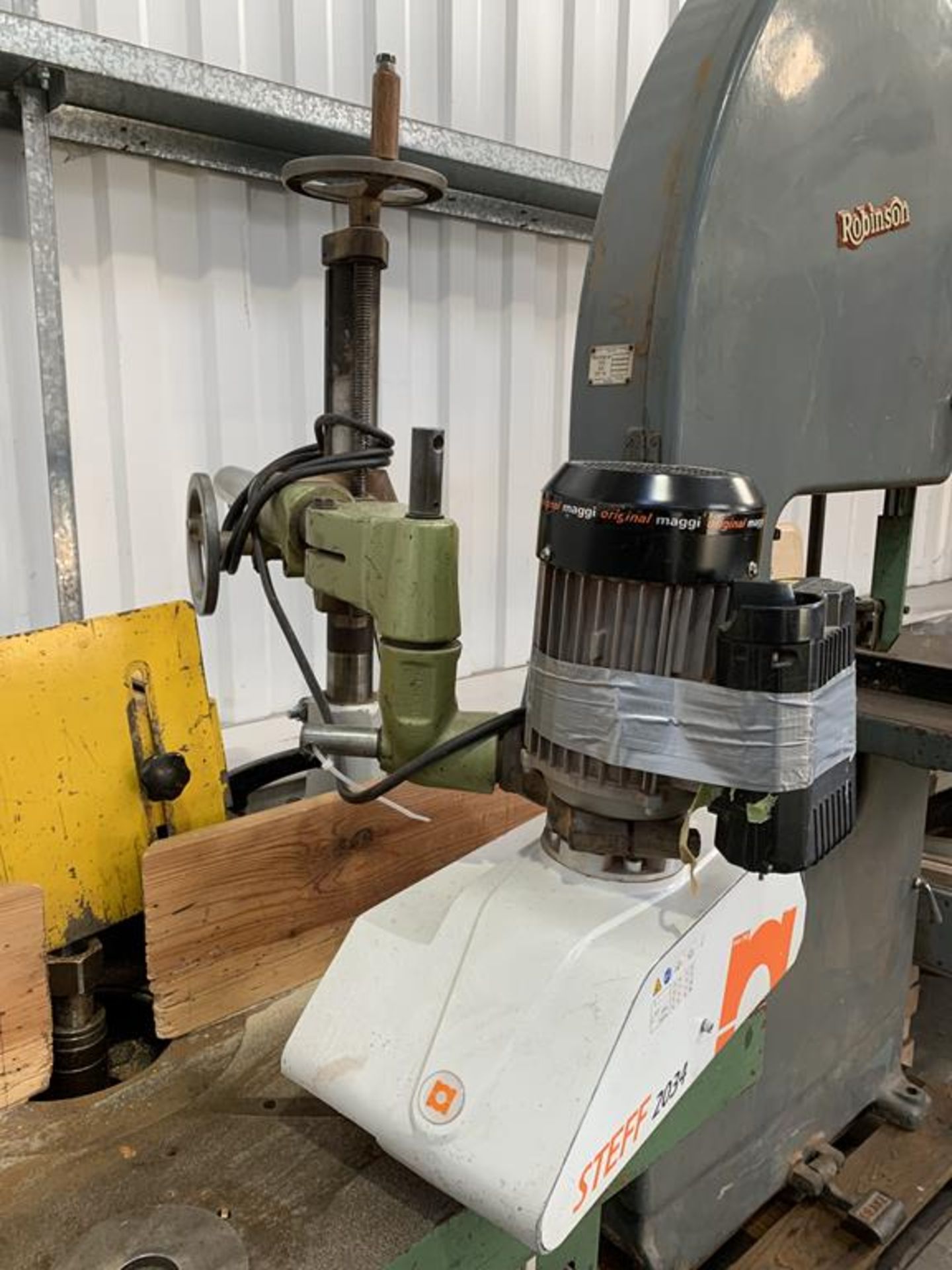 Wadkin BEL Spindle Moulder with a Steff 2034 Powered Roller Feed. 3phase - Image 8 of 11