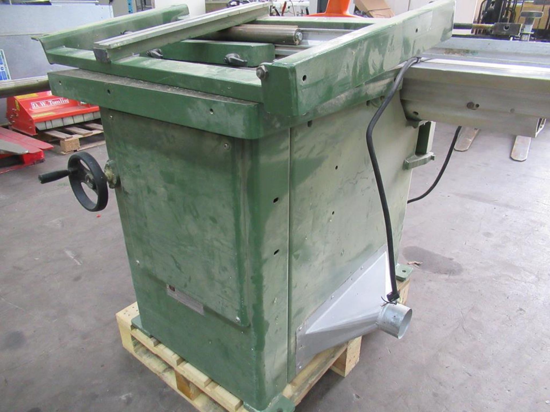 Wadkin SP130 Sliding Panel Saw with Scorer and DC Brake. 3ph. - Image 8 of 9