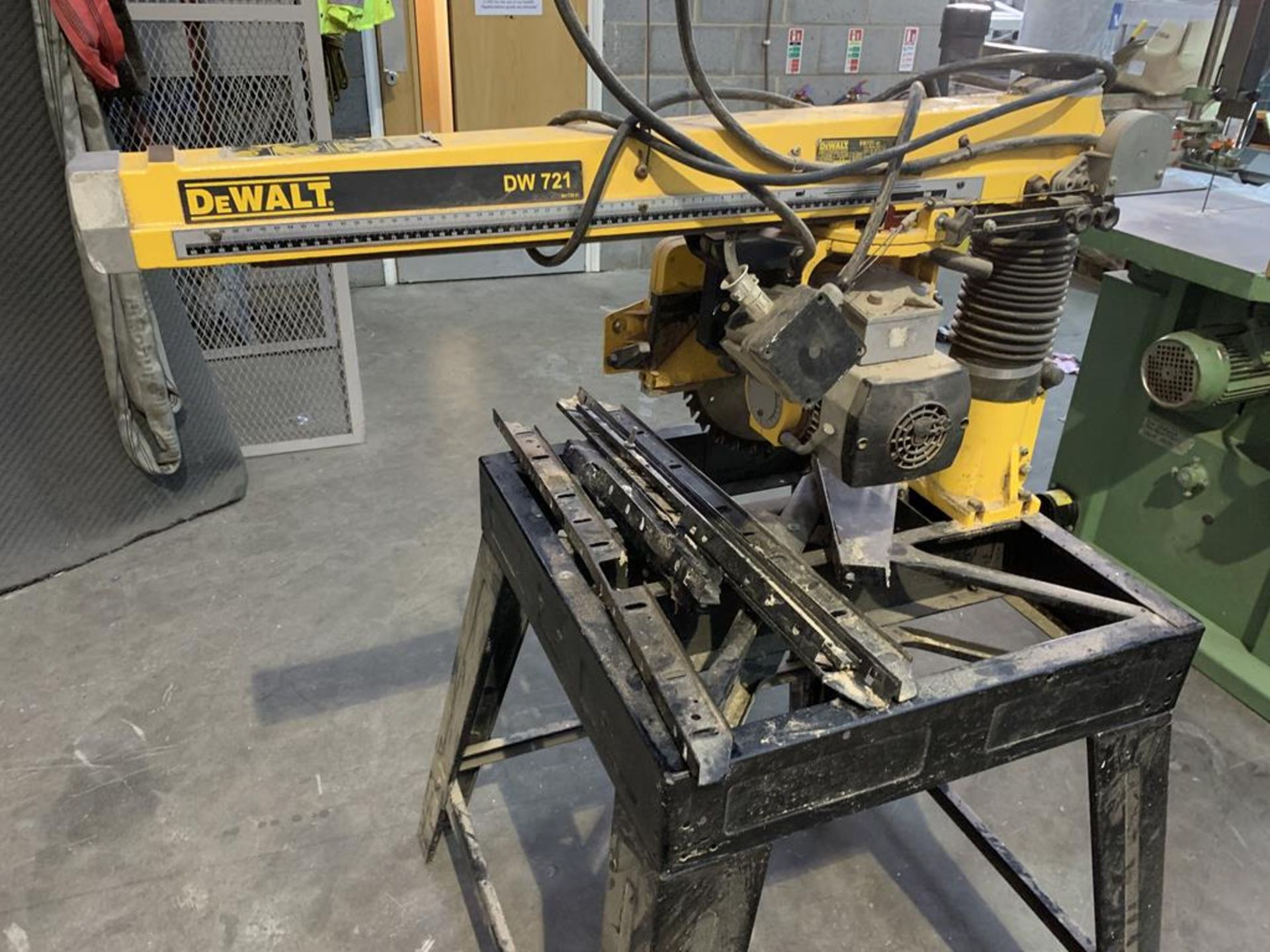 DeWalt DW721 Sliding Radial Arm Saw. 240V - Image 3 of 6