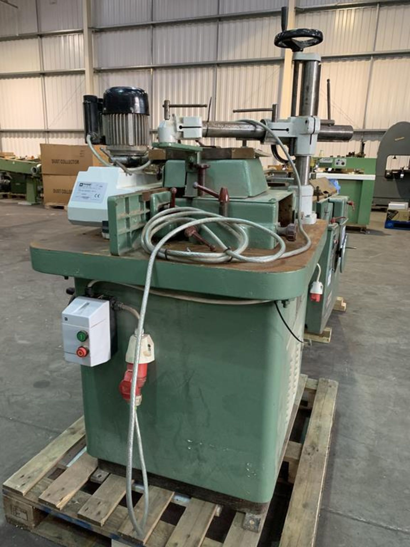 Wadkin Bursgreen BER3 Spindle Moulder with DC Brake and Steff 2034 Powered Roller Feed. 3phase - Image 7 of 10