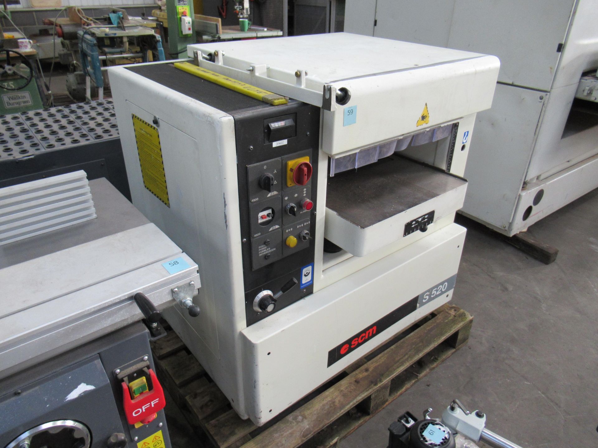 SCM S520 thicknesser, YOM 2000 3ph - Image 3 of 6