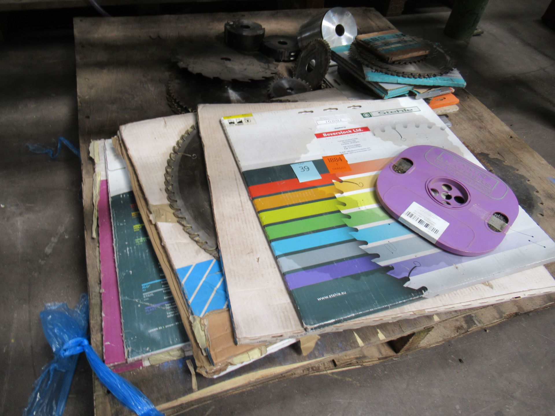 Pallet of Assorted Saw Blades of Varying Sizes. - Image 2 of 5