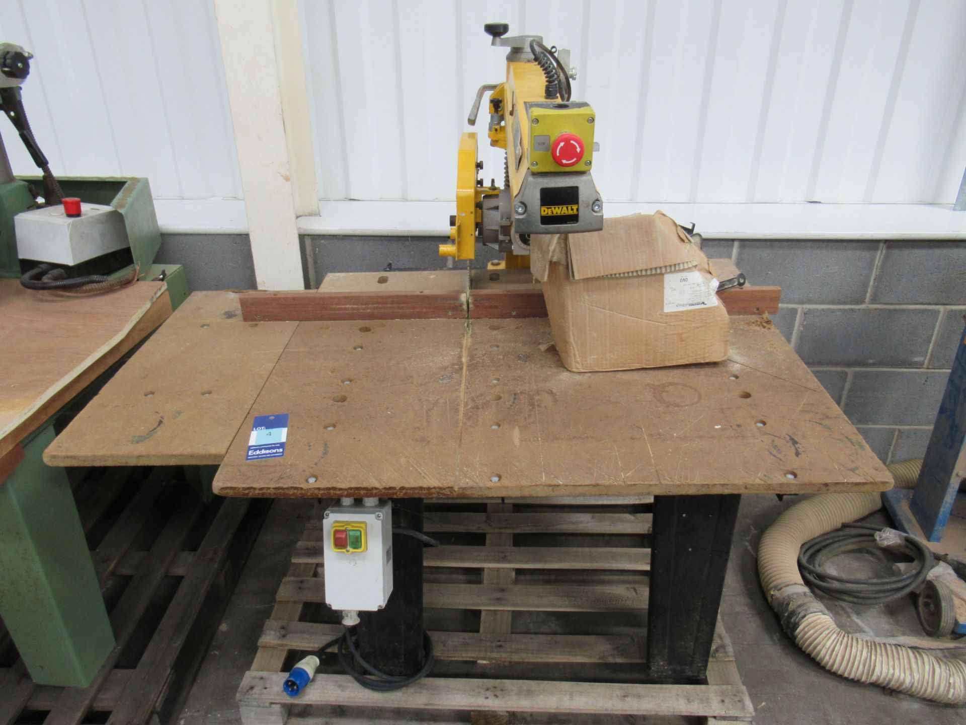 DeWalt DW728 Radial Arm Saw. 240V