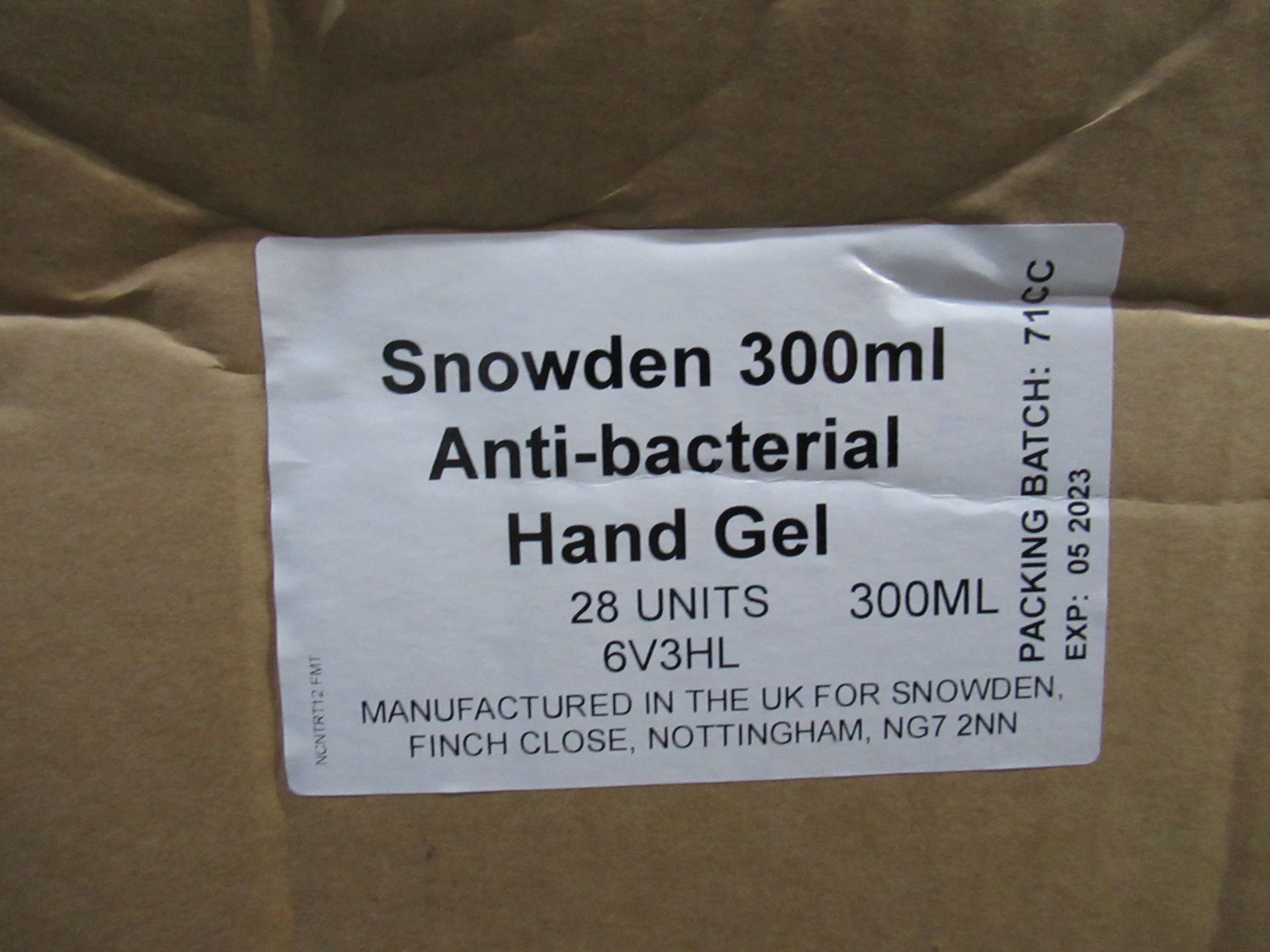 Approx 448x Snowden 300ml anti-bacterial hand gel & approx. 738 (123 x 6) 100ml Inovia hand cleanser - Image 2 of 5