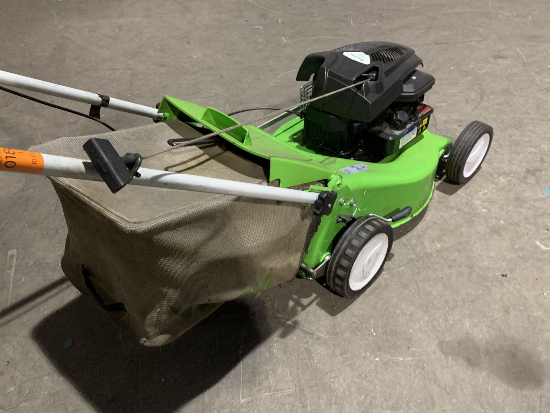 Viking MB248T petrol powered lawn mower - Image 6 of 7