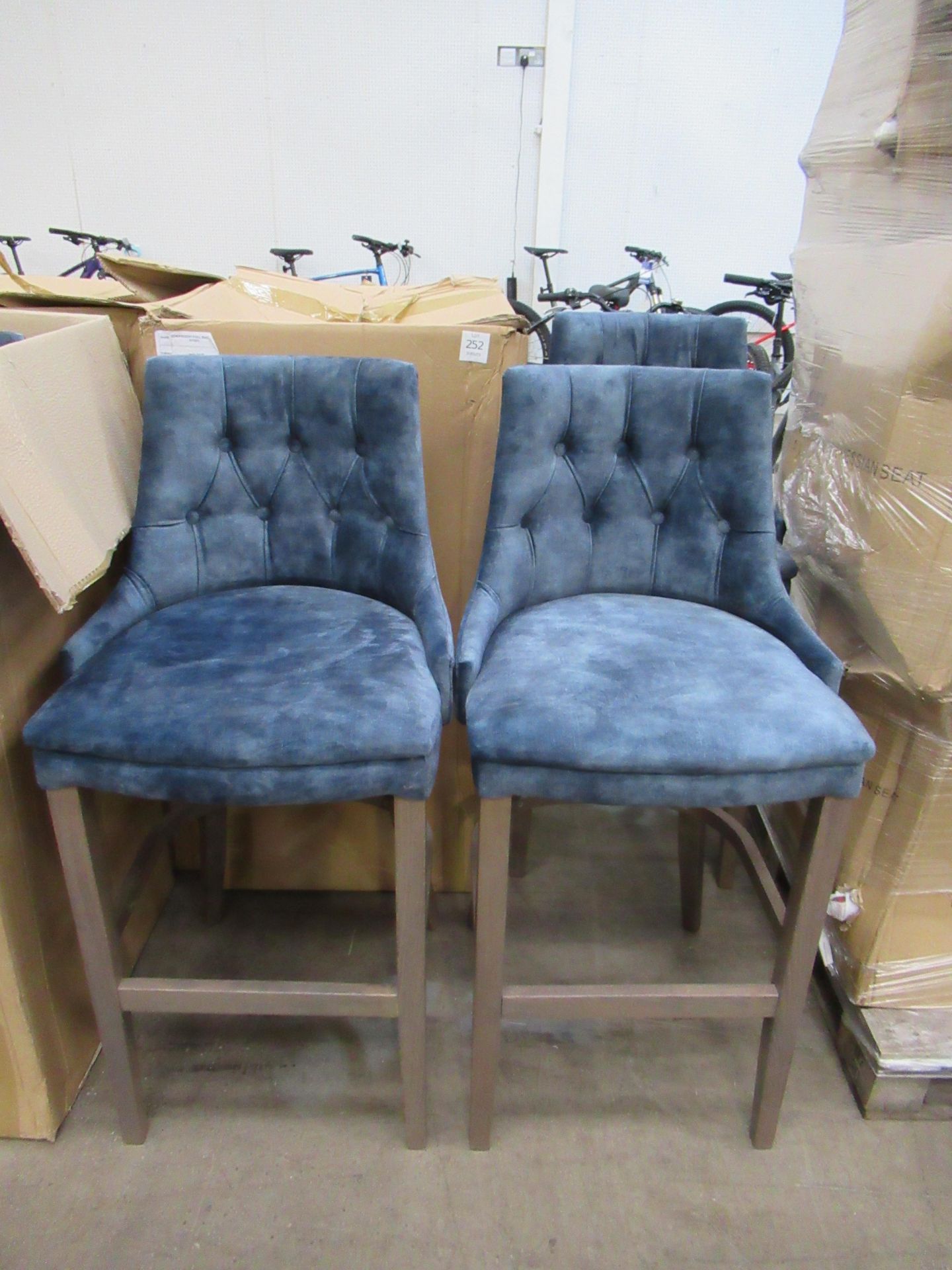 4x Full back semi-freddo high stools