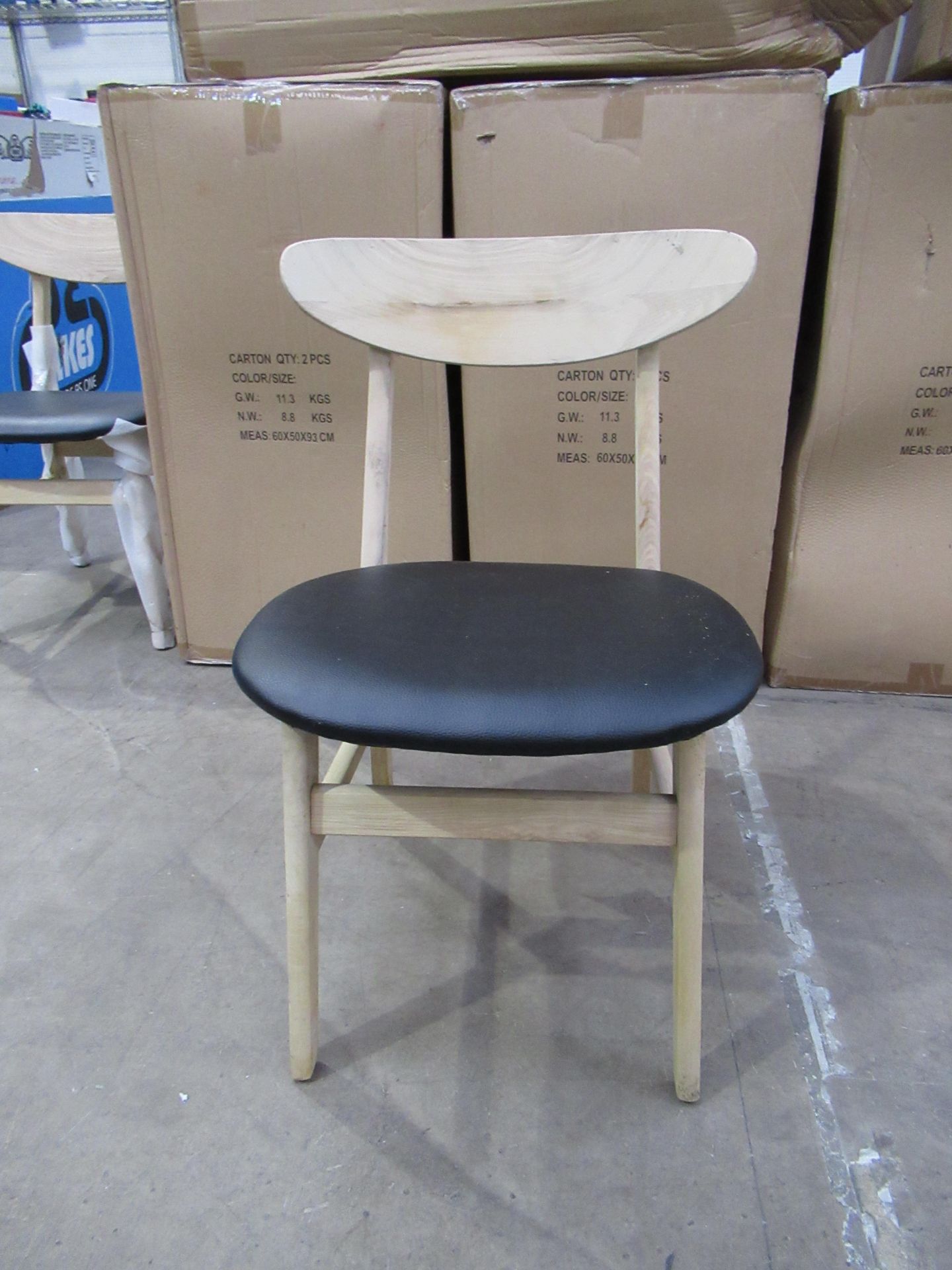 14x Crescent back side chair with black seat
