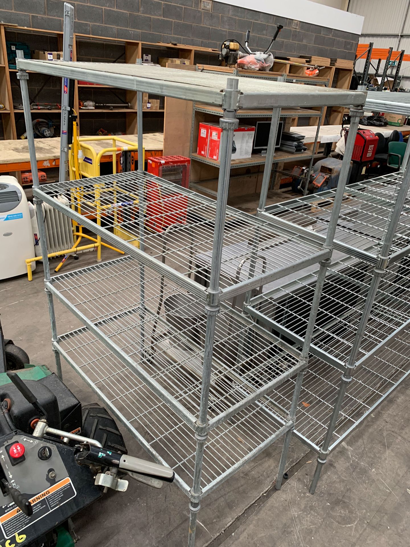 4x Boltless Wire Racks each with 4 Shelves - Image 2 of 5