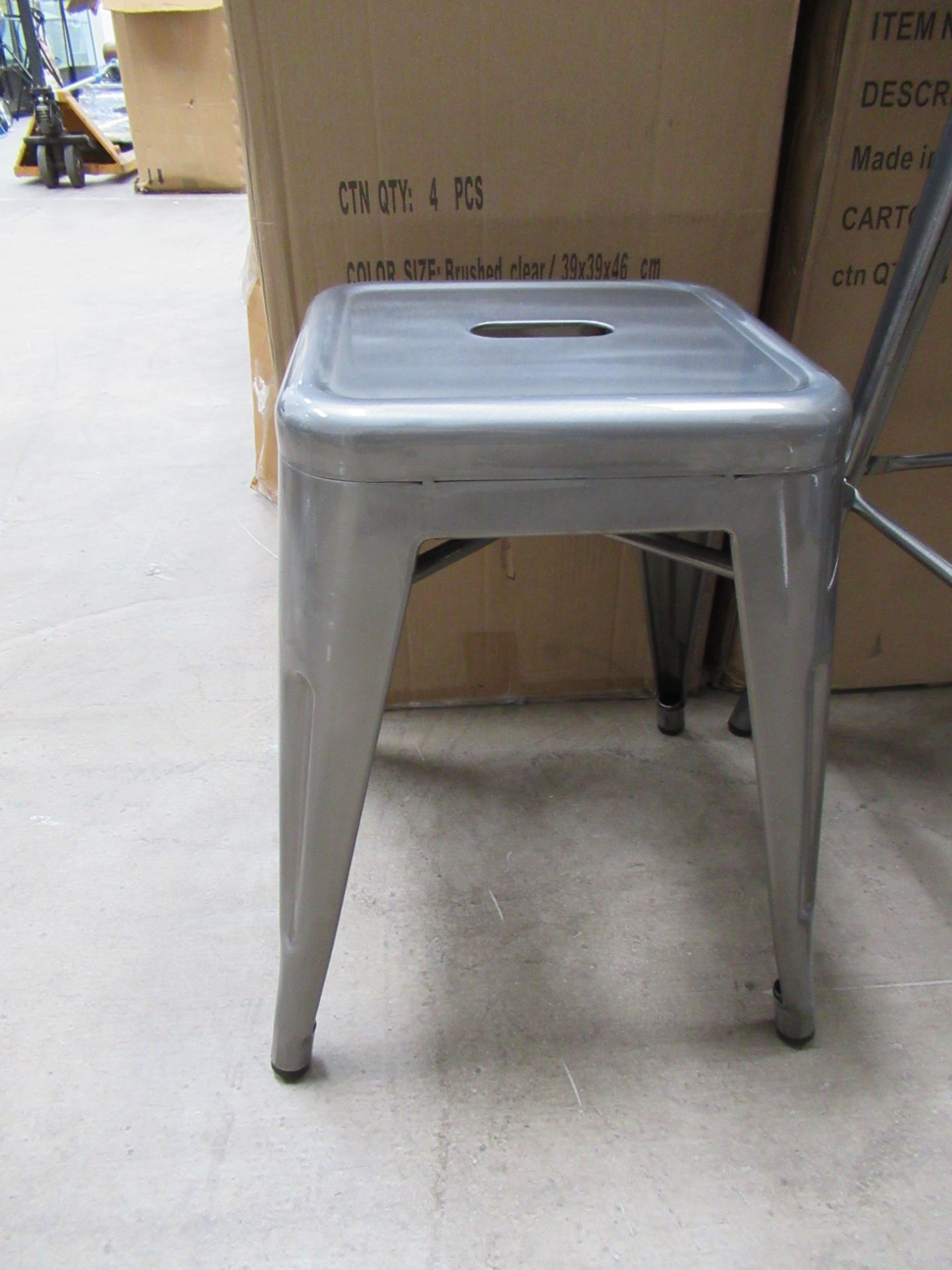 3x Brushed Clear Stools and 3x Brushed Clear Stools with Backs (no screws) - Image 2 of 3