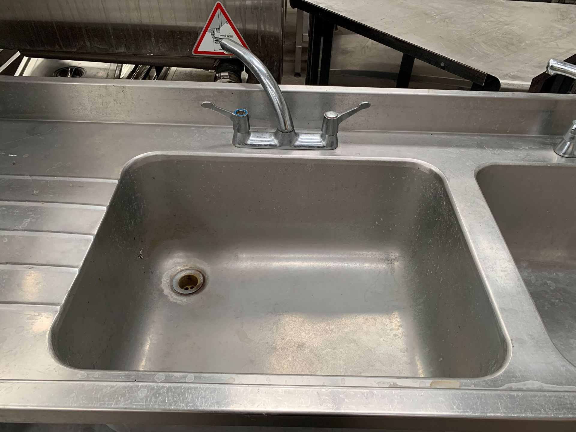 Large 2-tier Stainless Steel Double Sink Station with Splashback - Image 2 of 4