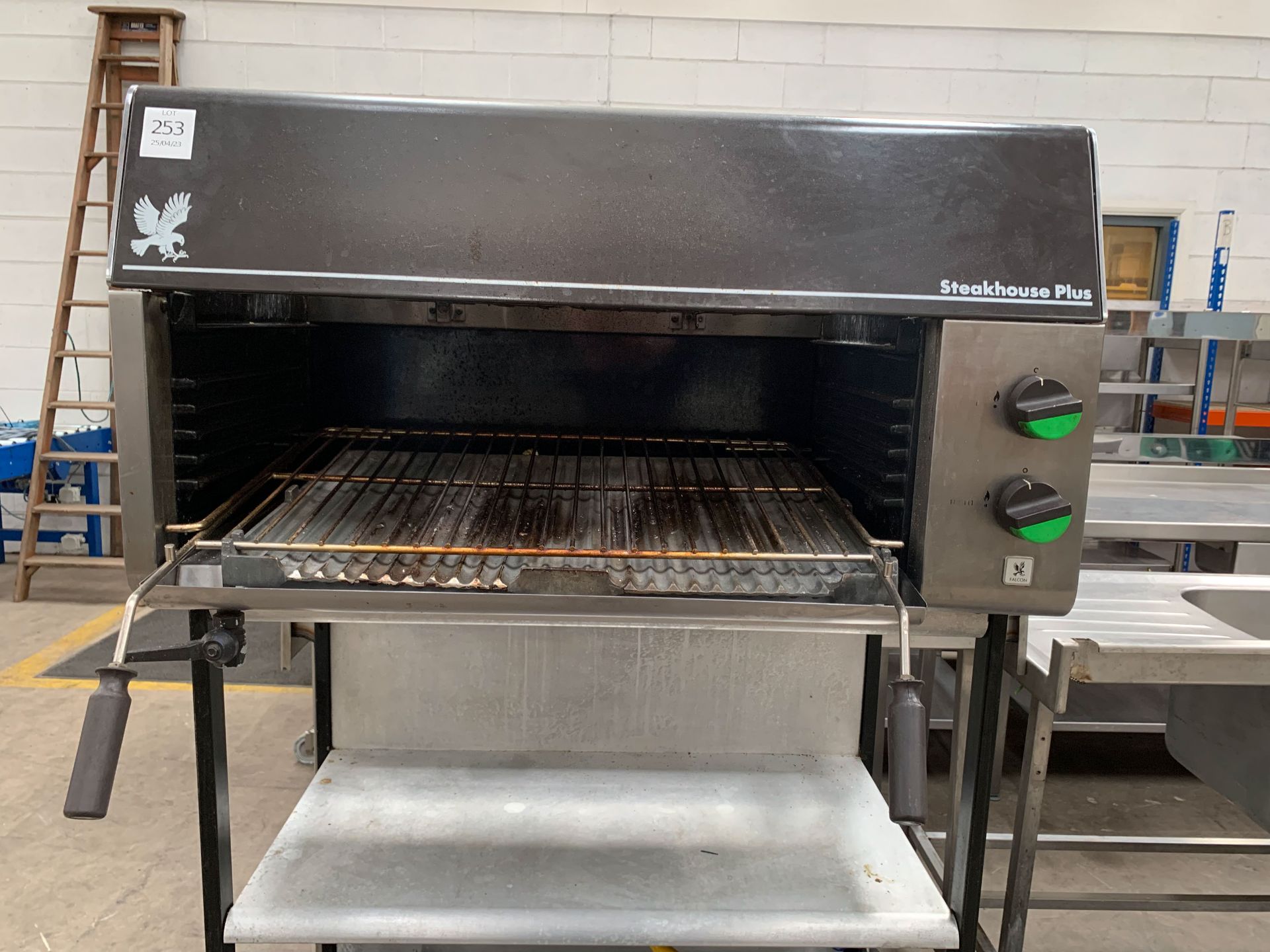 Falcon Steakhouse Plus Frame Mounted Grill - Gas Powered - Image 3 of 3