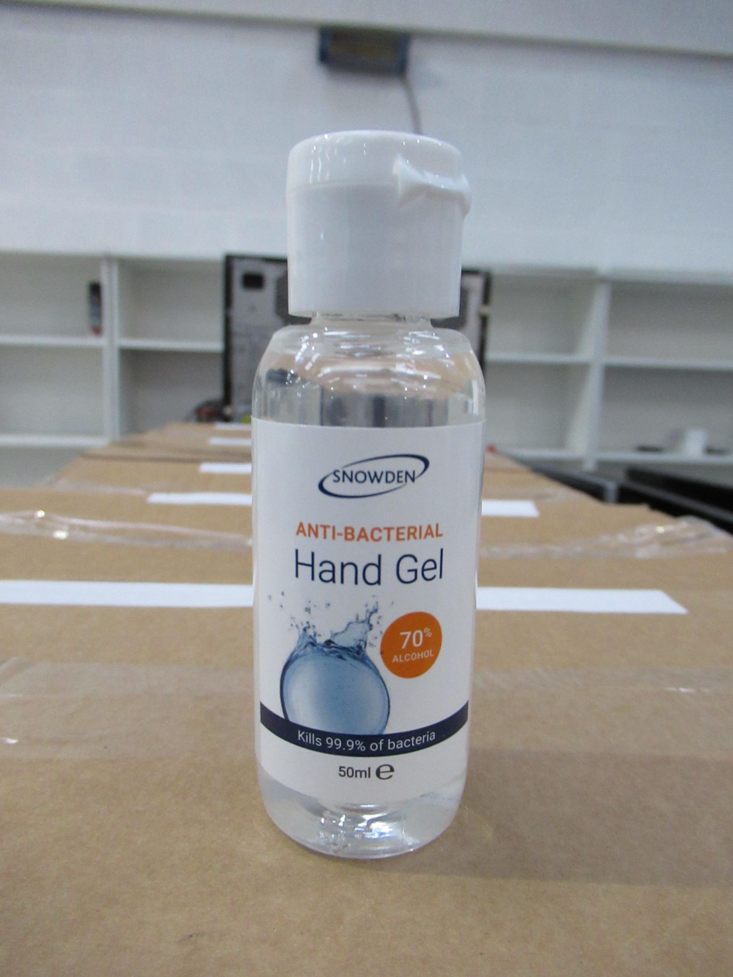 Approx. 1000x Snowden 50ml anti-bacterial hand gel & approx. 72x Diversey 500ml hand disinfectant ge - Image 2 of 5