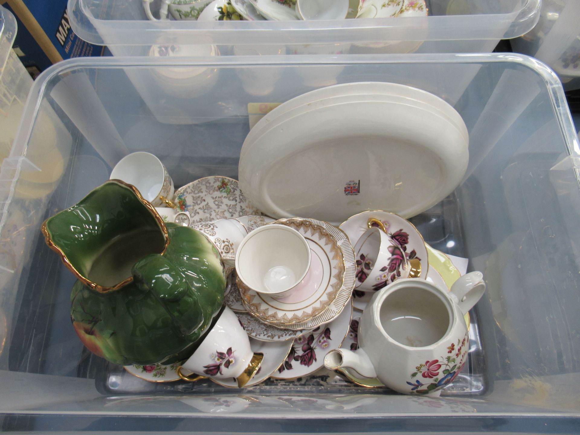 Large qty of ceramic tableware - Image 8 of 11