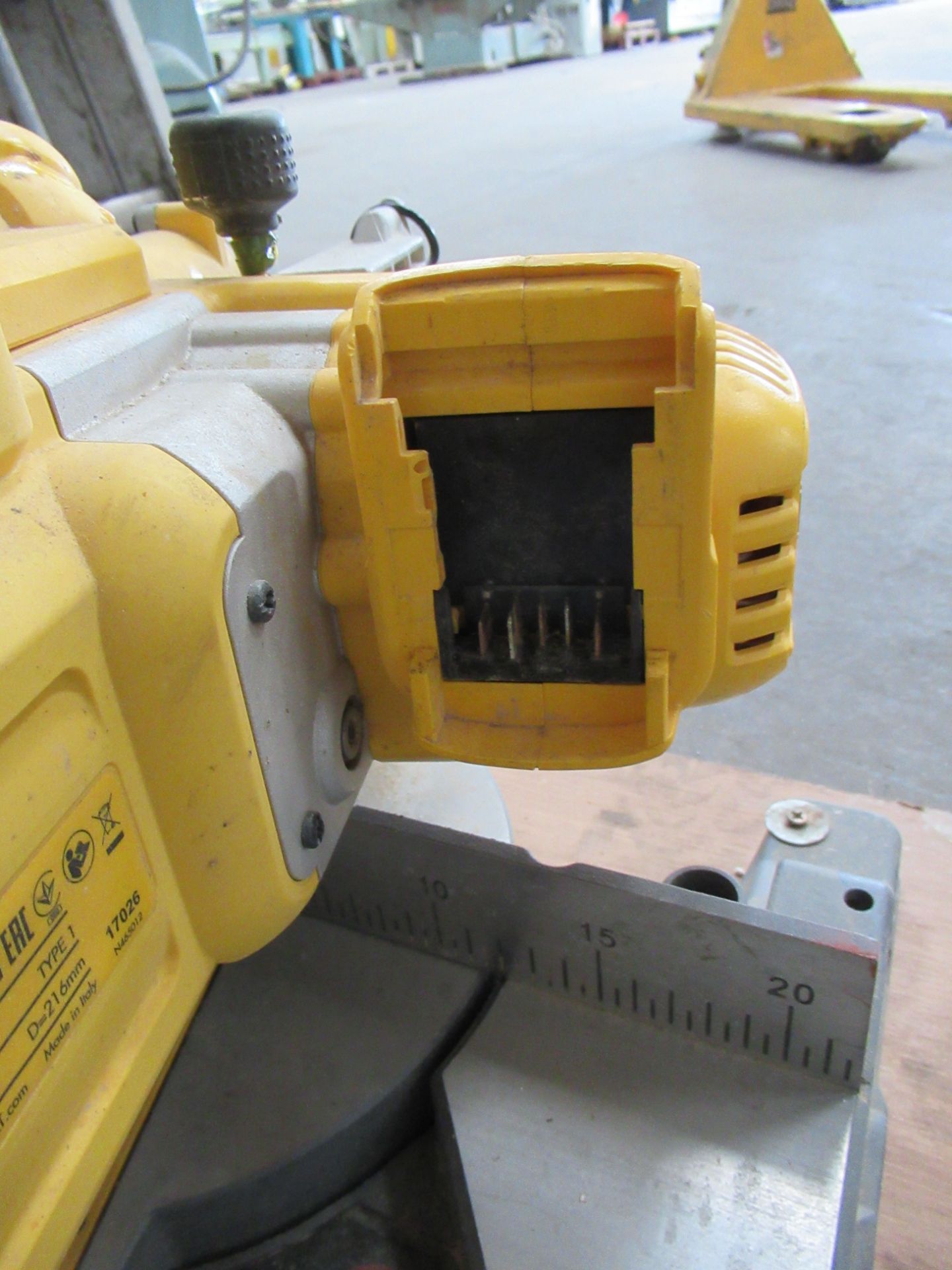 DeWalt DCS777 Battery Powered Mitre Saw - missing battery - Image 5 of 5