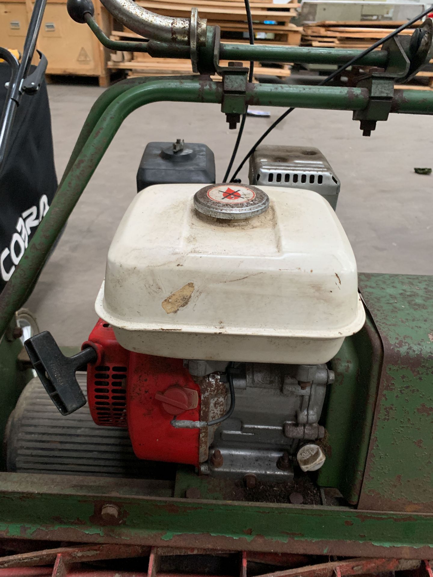 Atco 30" Cylinder Lawnmower with Honda 5.0Hp Engine (no box) - Image 3 of 3