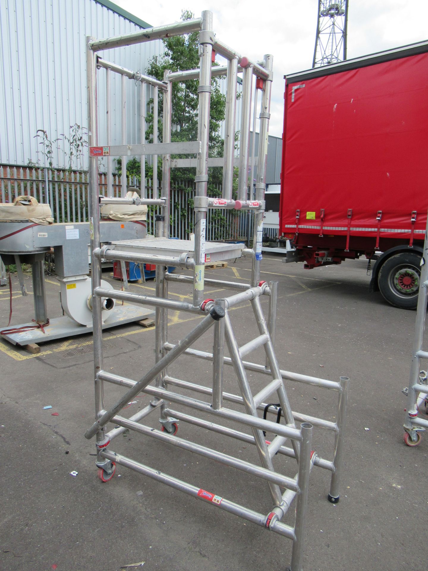 LYTEPOD15X Mobile 1 Person Low Level Working Platform. Max working load ...