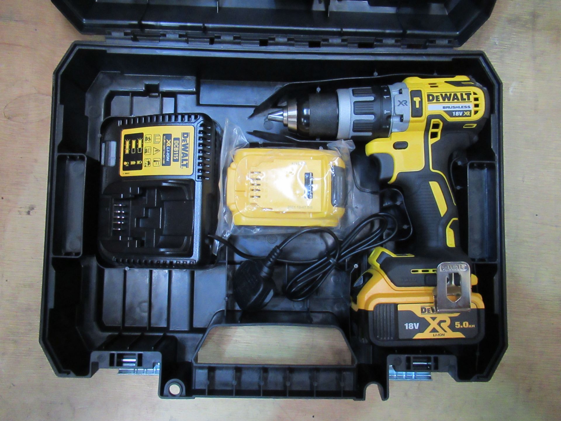 DeWalt XR Cordless Brushless Drill with 2x Batteries, 1x Charger, in Carry Case (case damaged) - Image 2 of 3