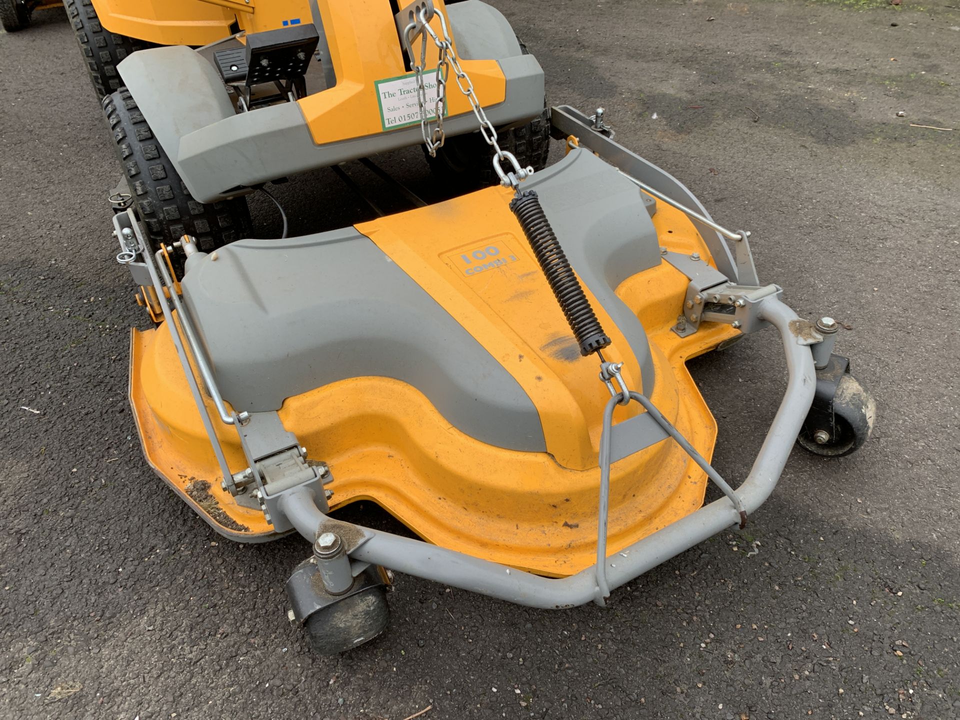 Stiga Combi Park Plus Ride-On Mower with 100 Combi 3 Deck and a 42" Grass & Leaf Collector. - Image 3 of 12