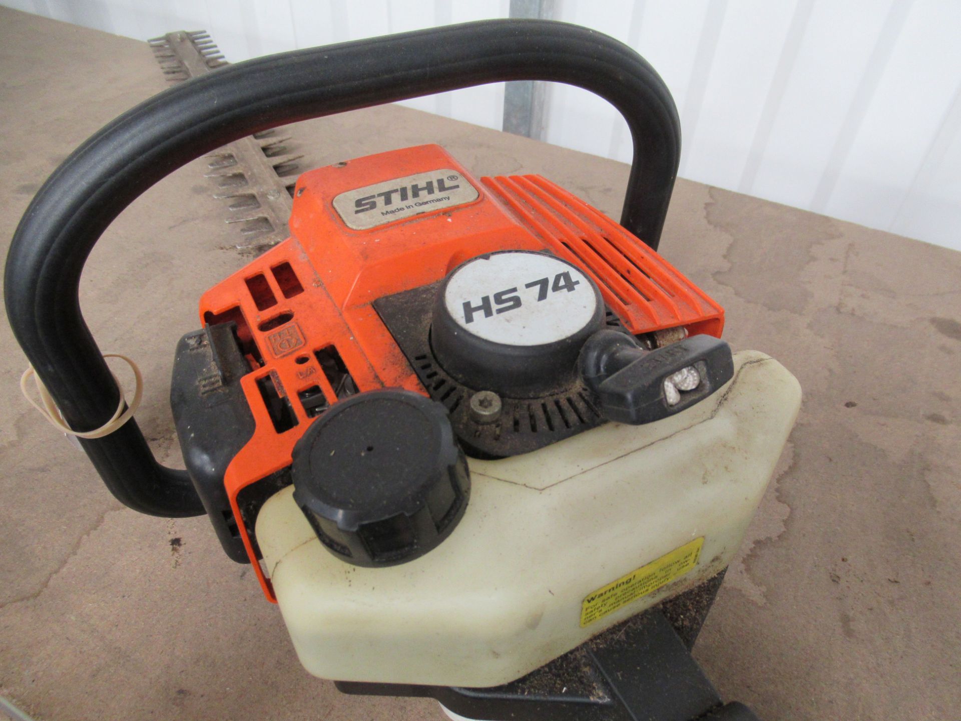 Stihl HS74 Petrol Powered Hedge Cutter - spares or repairs - Image 3 of 3