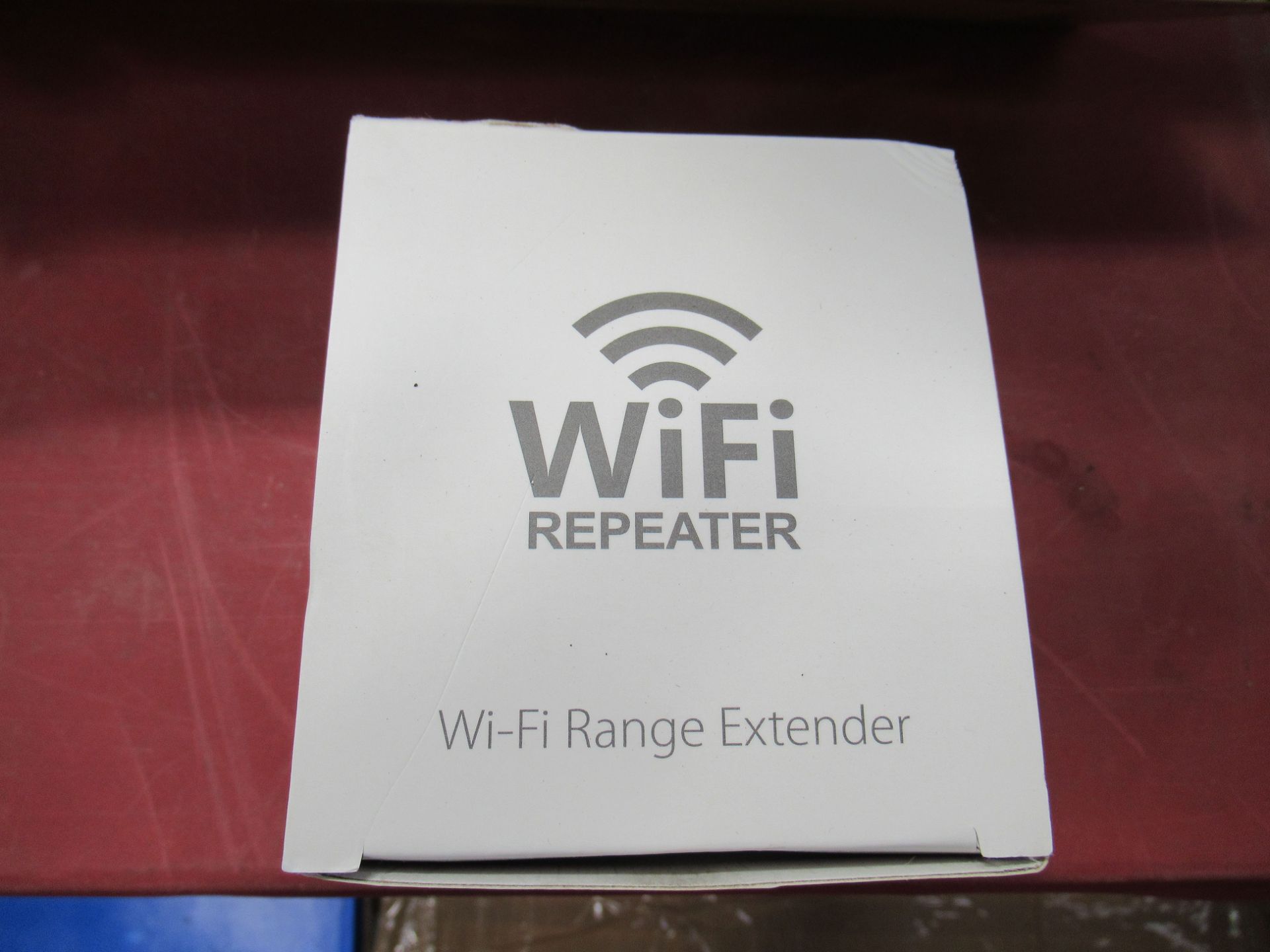 Approx 76x Wi-Fi range extenders; A qty of various Wi-Fi/signal boosters/ repeaters, "units only" a - Image 3 of 19