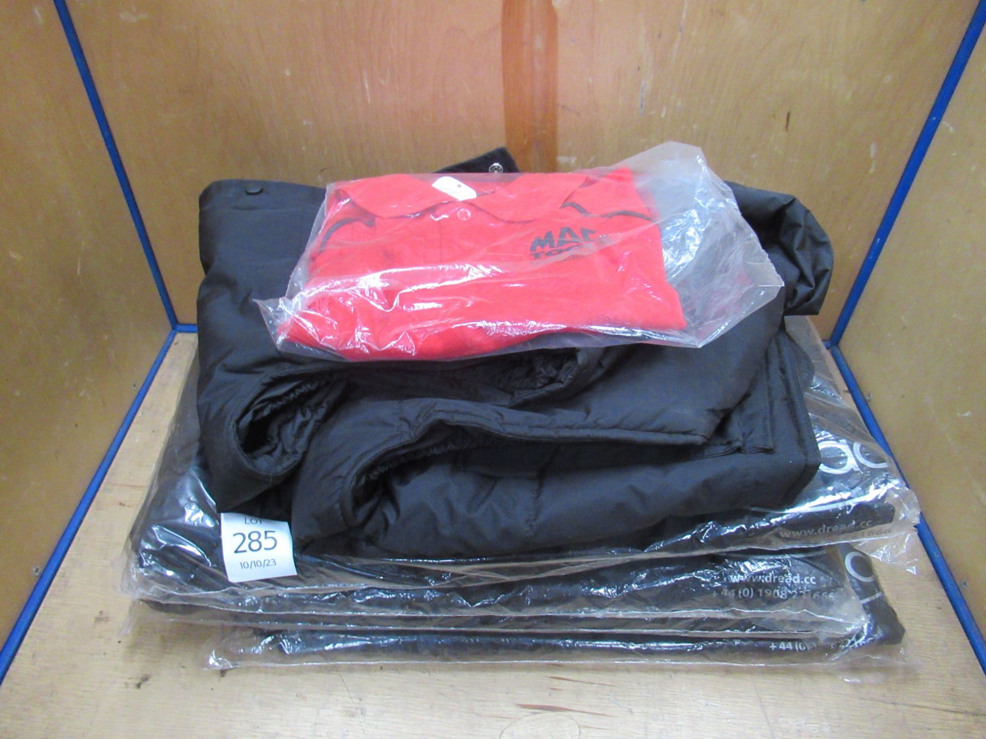 5x MAC Tools Body Warmers (4x large, 1x medium) and a Polo-Shirt (size small)