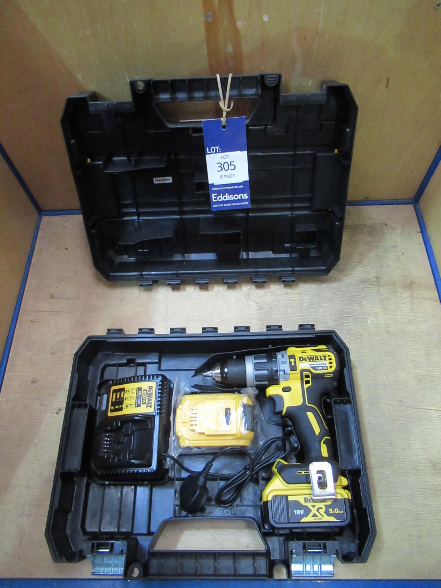 DeWalt XR Cordless Brushless Drill with 2x Batteries, 1x Charger, in Carry Case (case damaged) - Image 3 of 3