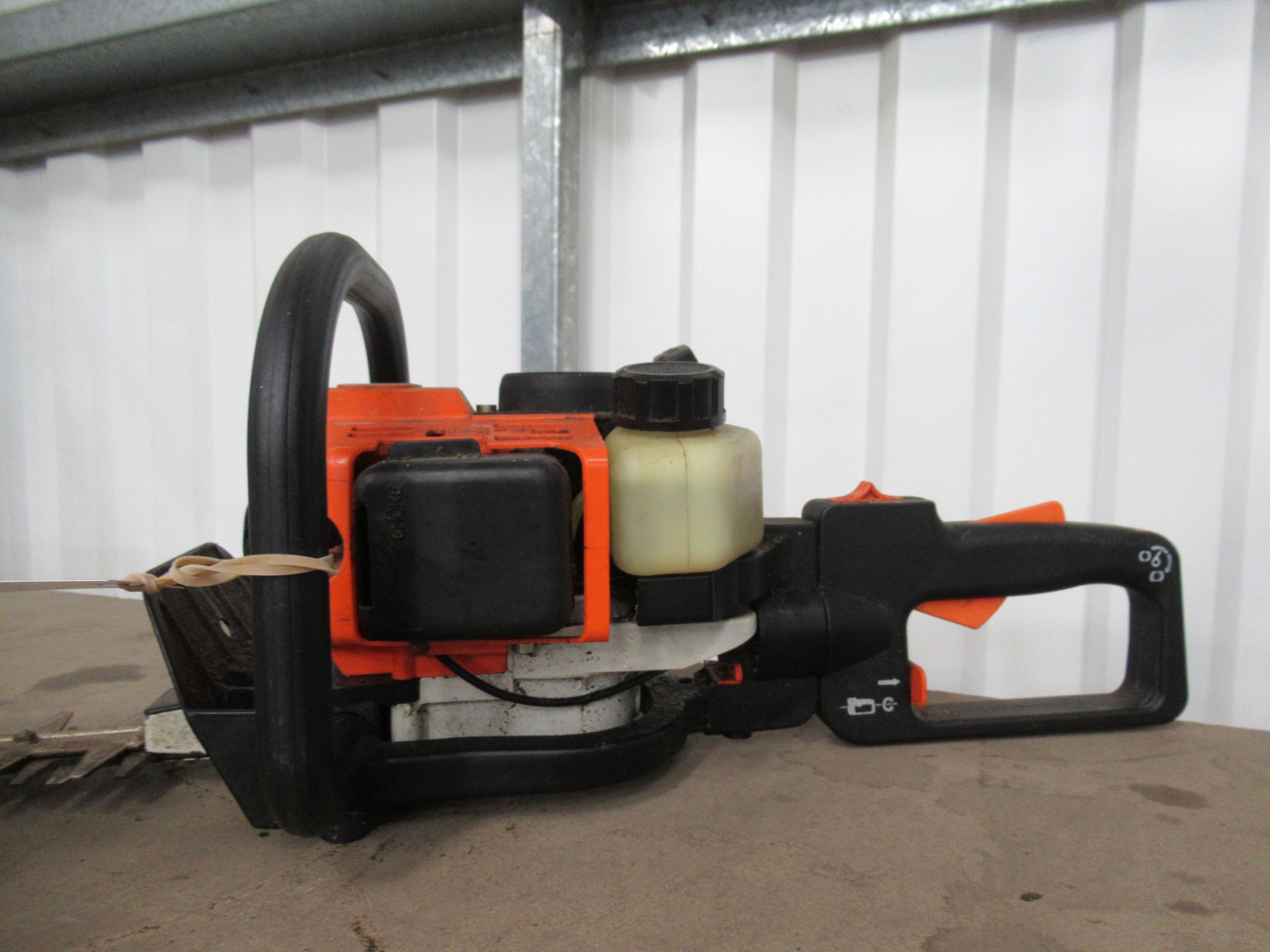 Stihl HS74 Petrol Powered Hedge Cutter - spares or repairs - Image 2 of 3