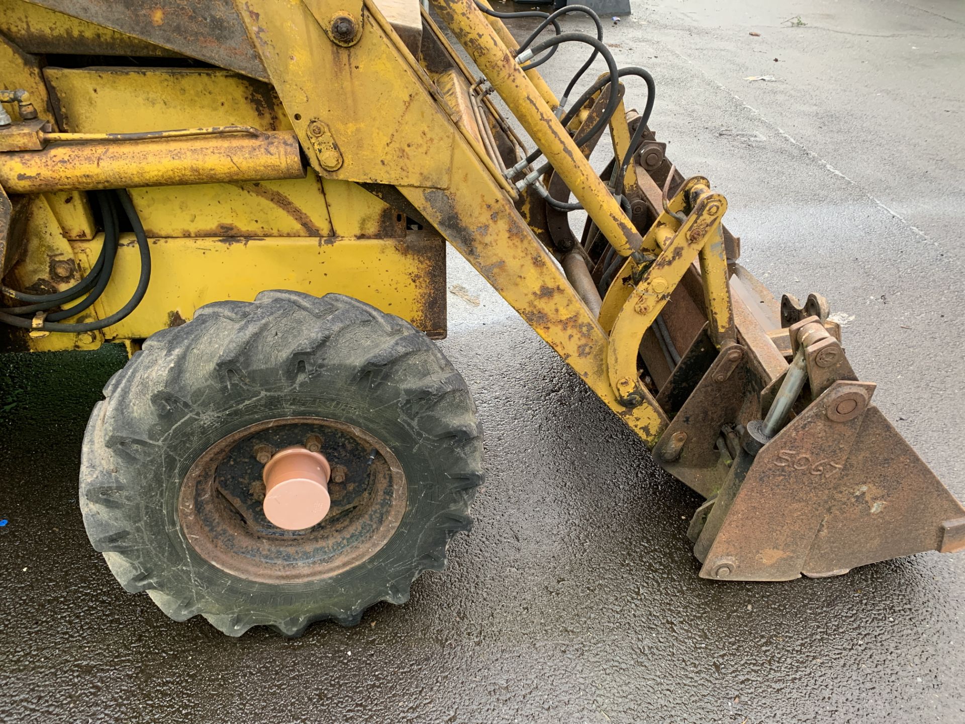 Thwaites Alldig Backhoe Dumper/Loader. Made 1988, S/N 3/2401 - Image 16 of 16