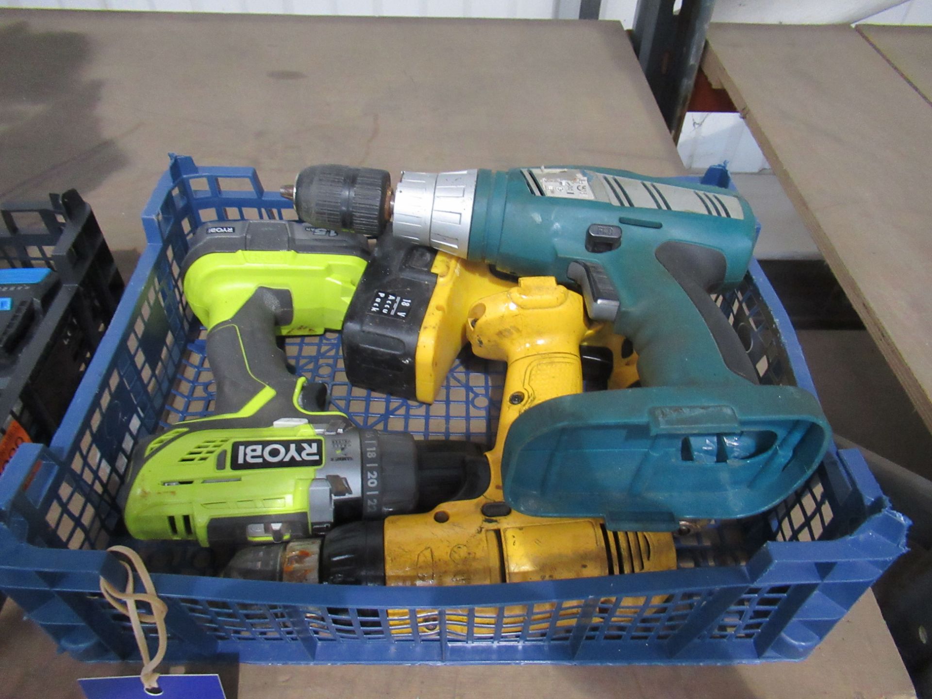 4x Cordless Drills - 2x missing batteries