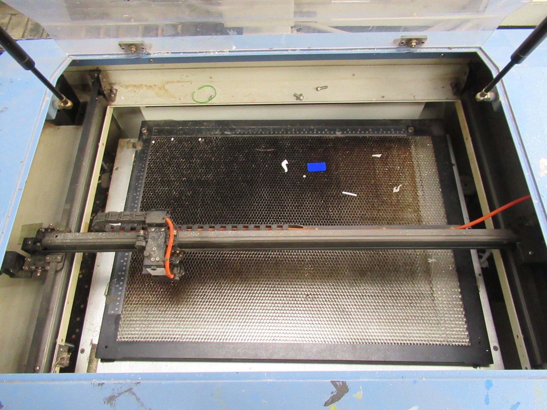 A Mercury Lazer Pro Lazer Engraver comes with an advantage AD400TS filter unit - Bild 6 aus 9