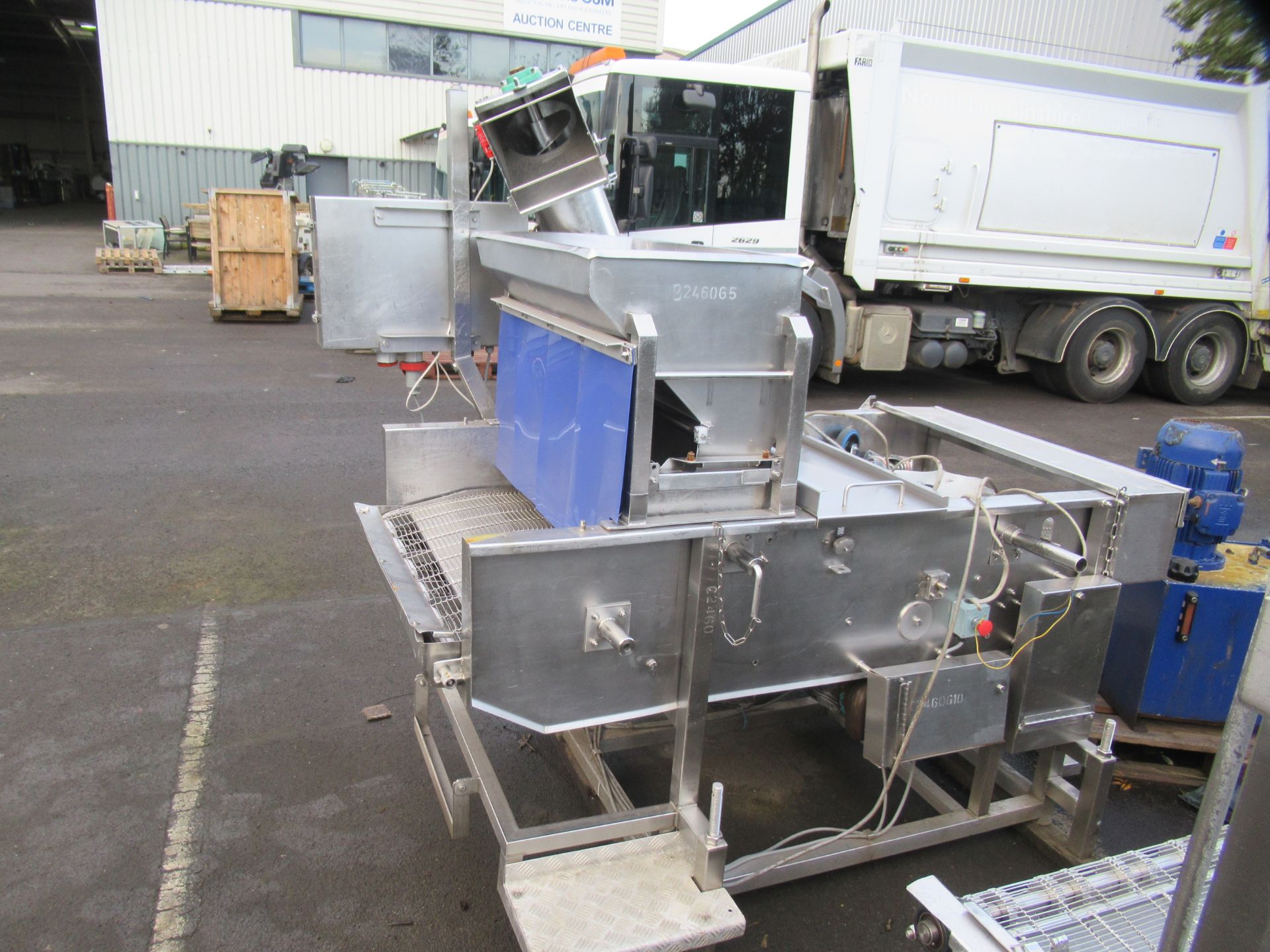 Commercial Catering Stainless Steel Coneyor with Fitted Screw Auger Spairs/Repairs - Image 4 of 4