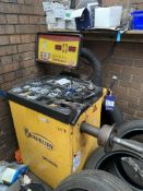 Bradbury WC5521 Tyre Balancer and a Qty of Weights etc