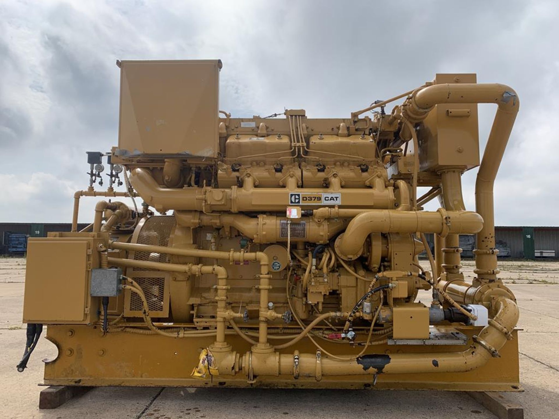 Marine Diesel Engine: Caterpillar V8 D379 314Hours - Image 2 of 9