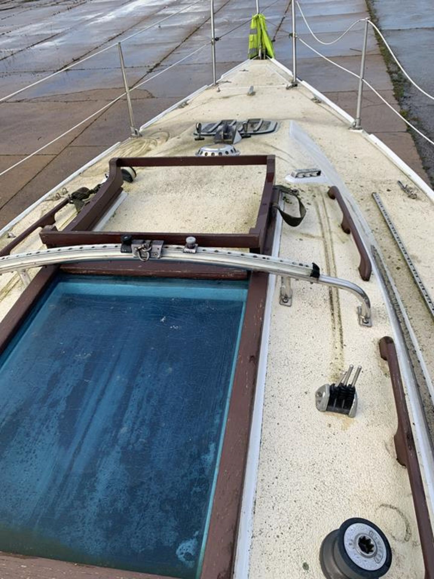 Fox Terrier 22ft sailing Yacht c/w Yanmar Diesel engine - Image 6 of 10