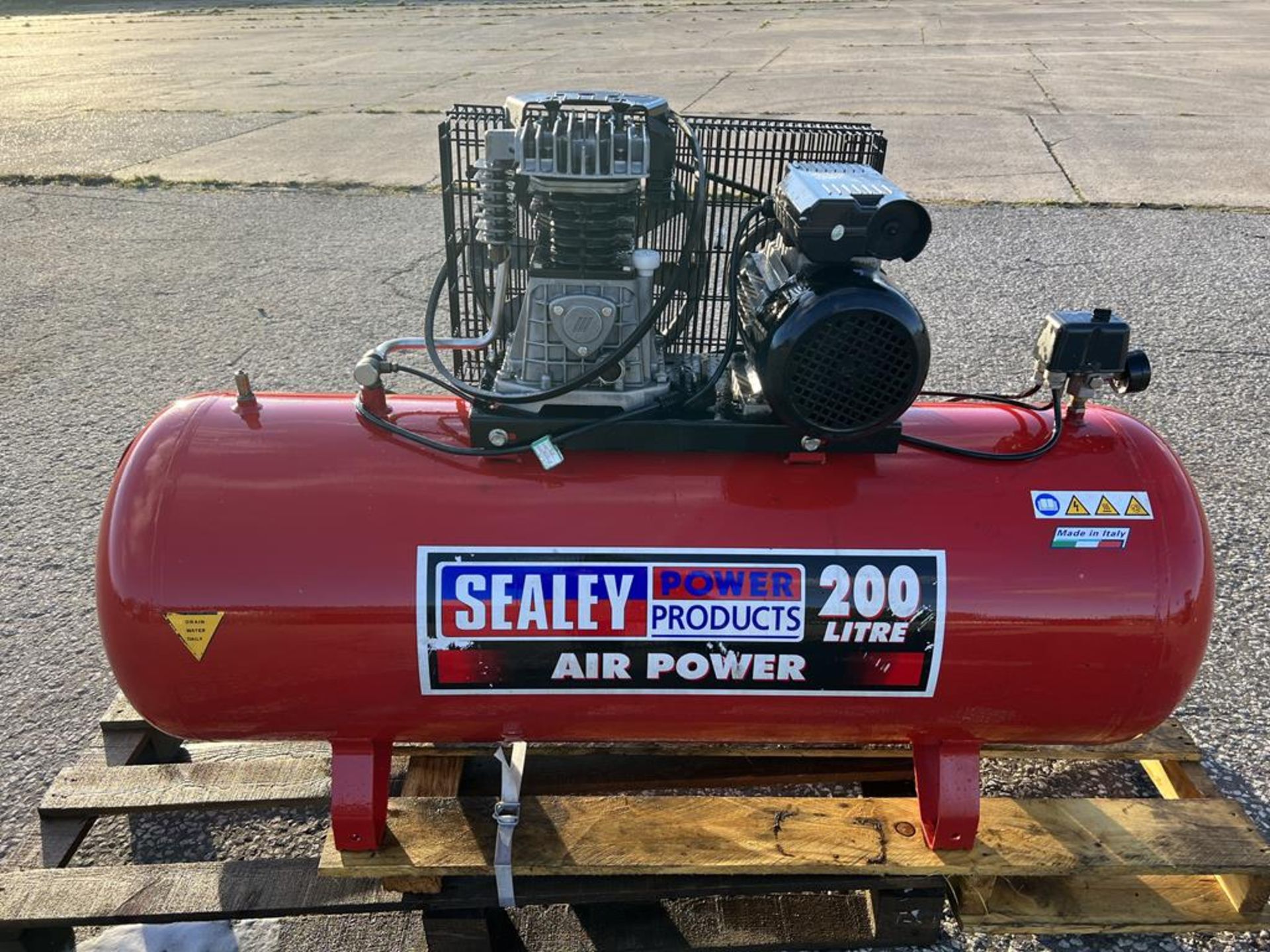 Compressor: Sealey - Image 2 of 6